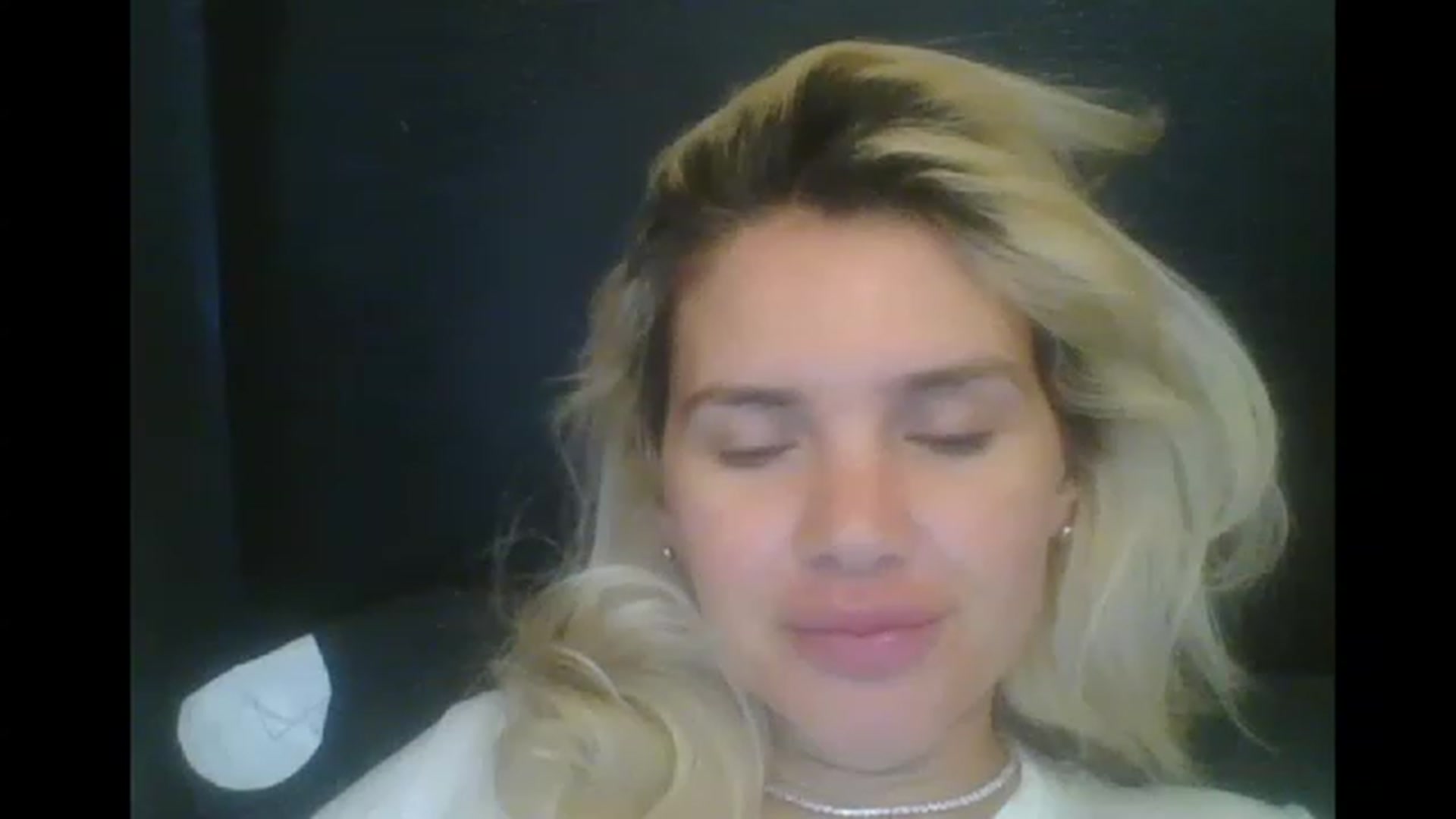 Gallery image thumbnail from Pervita's myfreecams stream on, 04/15/2023, 24:52 image 13 of 20
