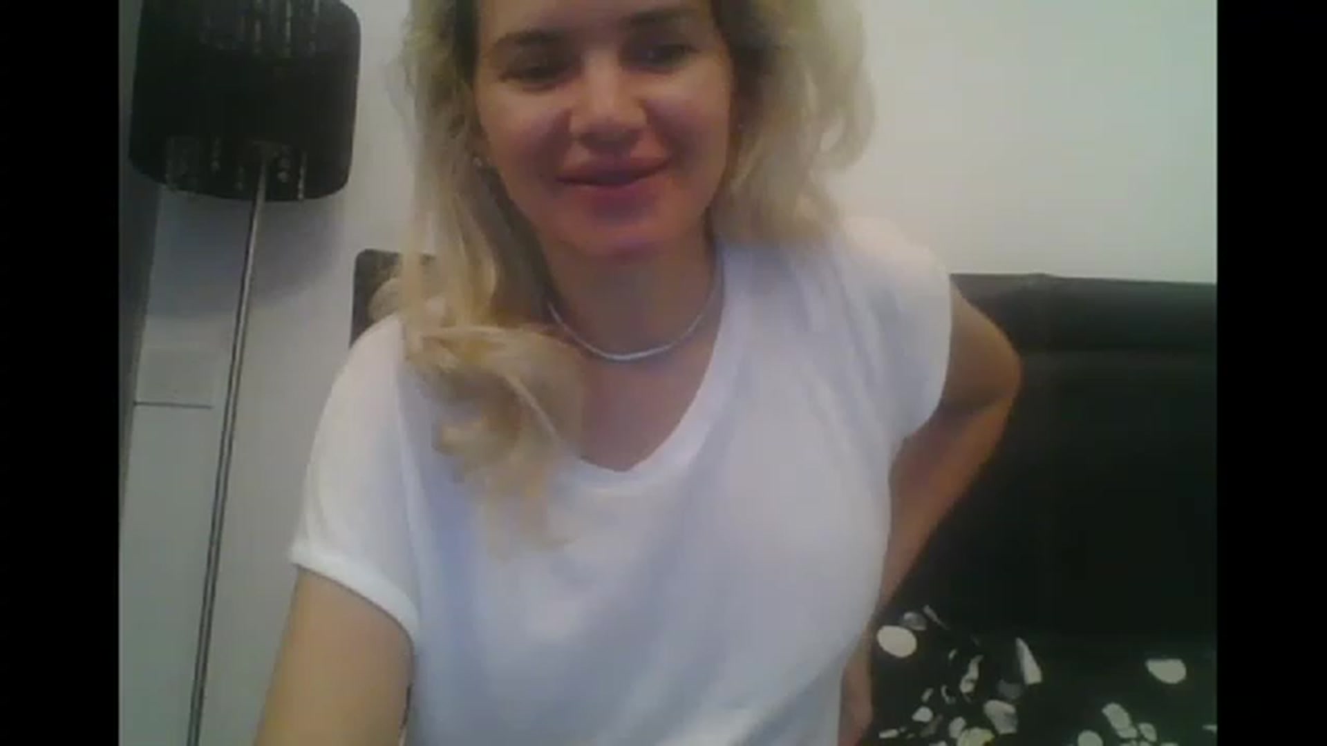 Gallery image thumbnail from Pervita's myfreecams stream on, 04/15/2023, 24:52 image 12 of 20