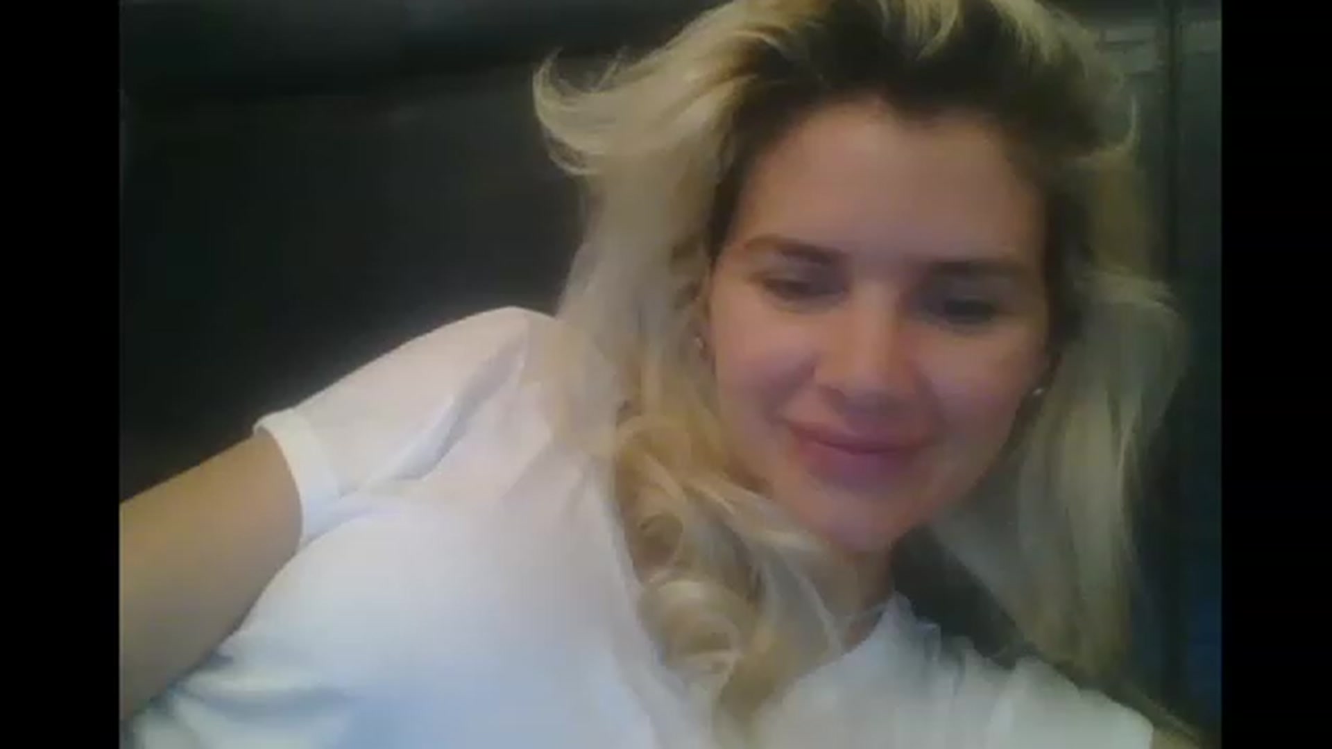 Gallery image thumbnail from Pervita's myfreecams stream on, 04/15/2023, 24:52 image 19 of 20