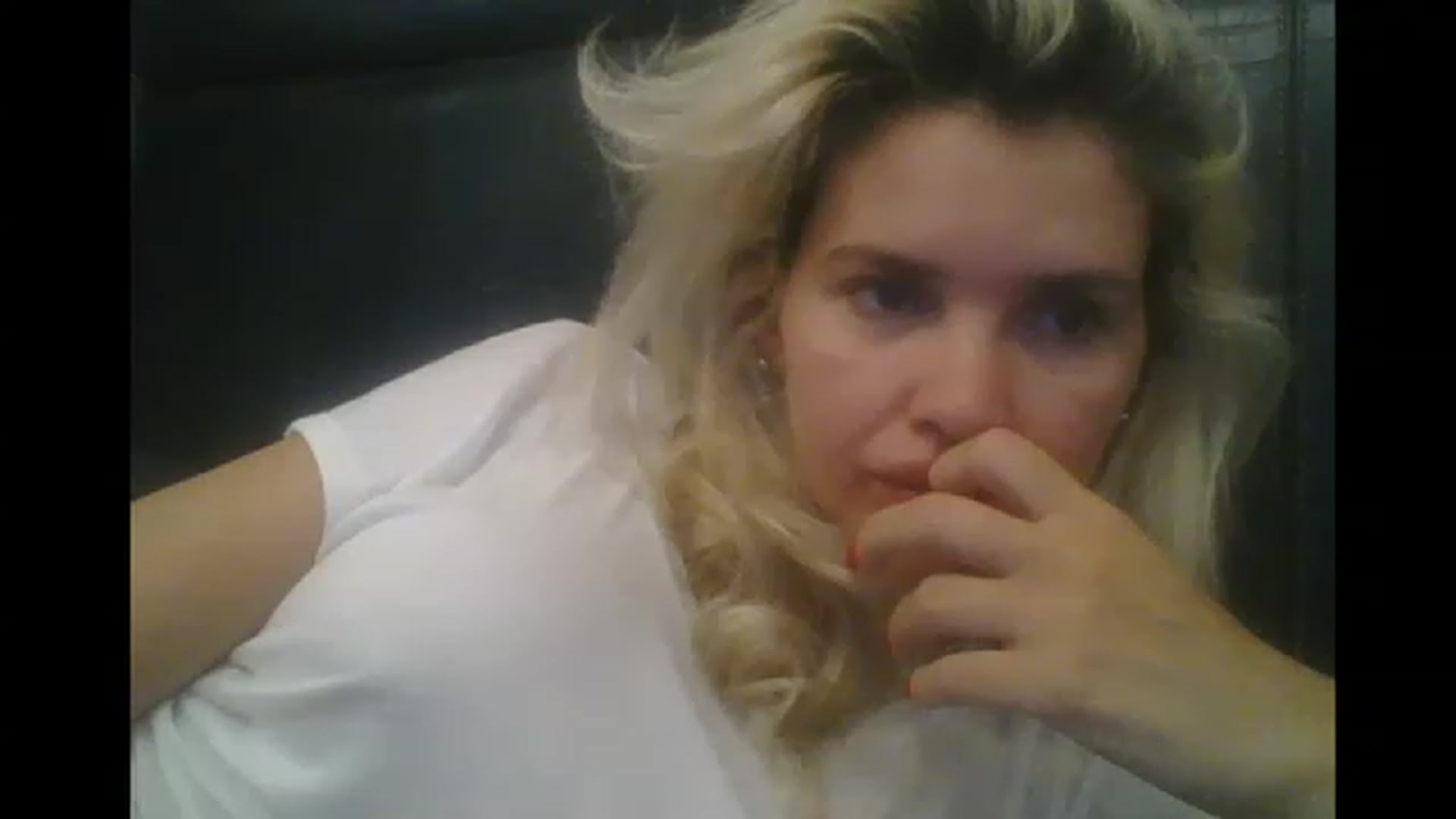 Gallery image thumbnail from Pervita's myfreecams stream on, 04/15/2023, 24:52 image 18 of 20