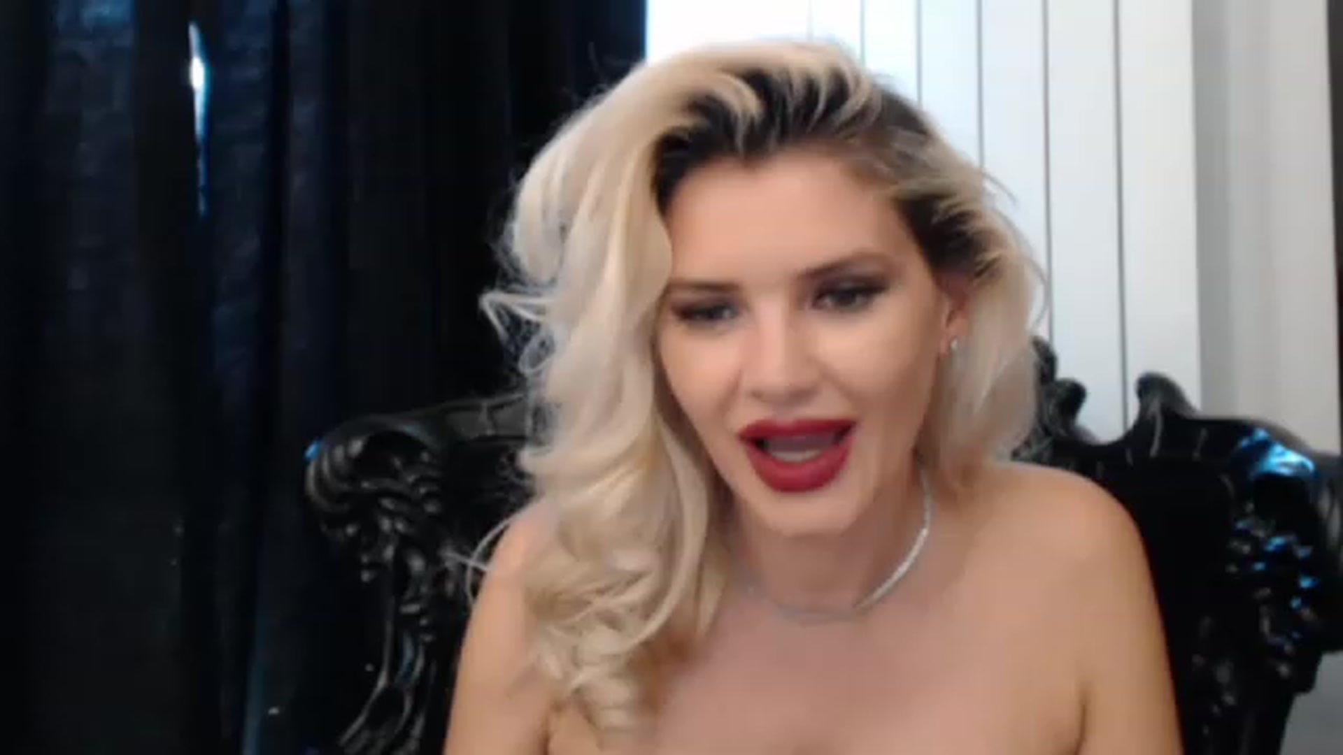 Gallery image thumbnail from Pervita's myfreecams stream on, 04/21/2023, 15:23 image 7 of 20