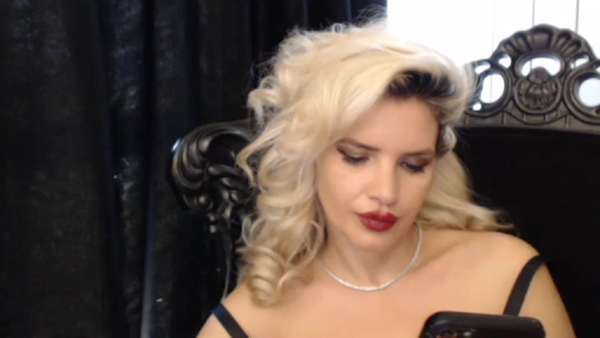 Gallery image thumbnail from Pervita's myfreecams stream on, 04/21/2023, 15:23 image 11 of 20