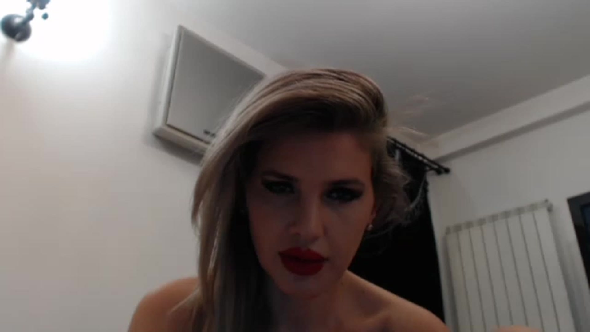 Gallery image thumbnail from Pervita's myfreecams stream on, 04/24/2023, 22:13 image 4 of 20
