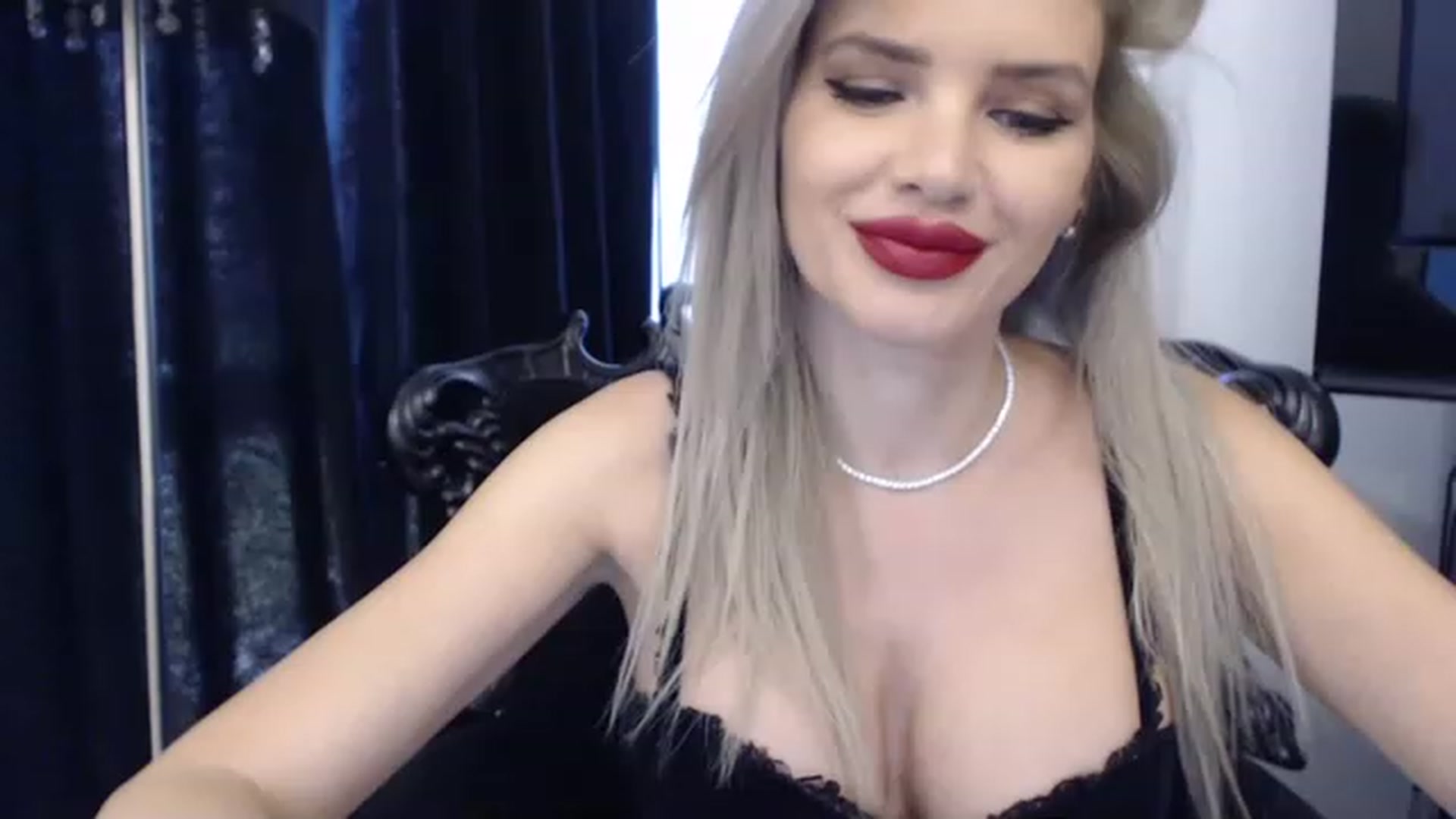 Gallery image thumbnail from Pervita's myfreecams stream on, 04/28/2023, 13:39 image 17 of 20
