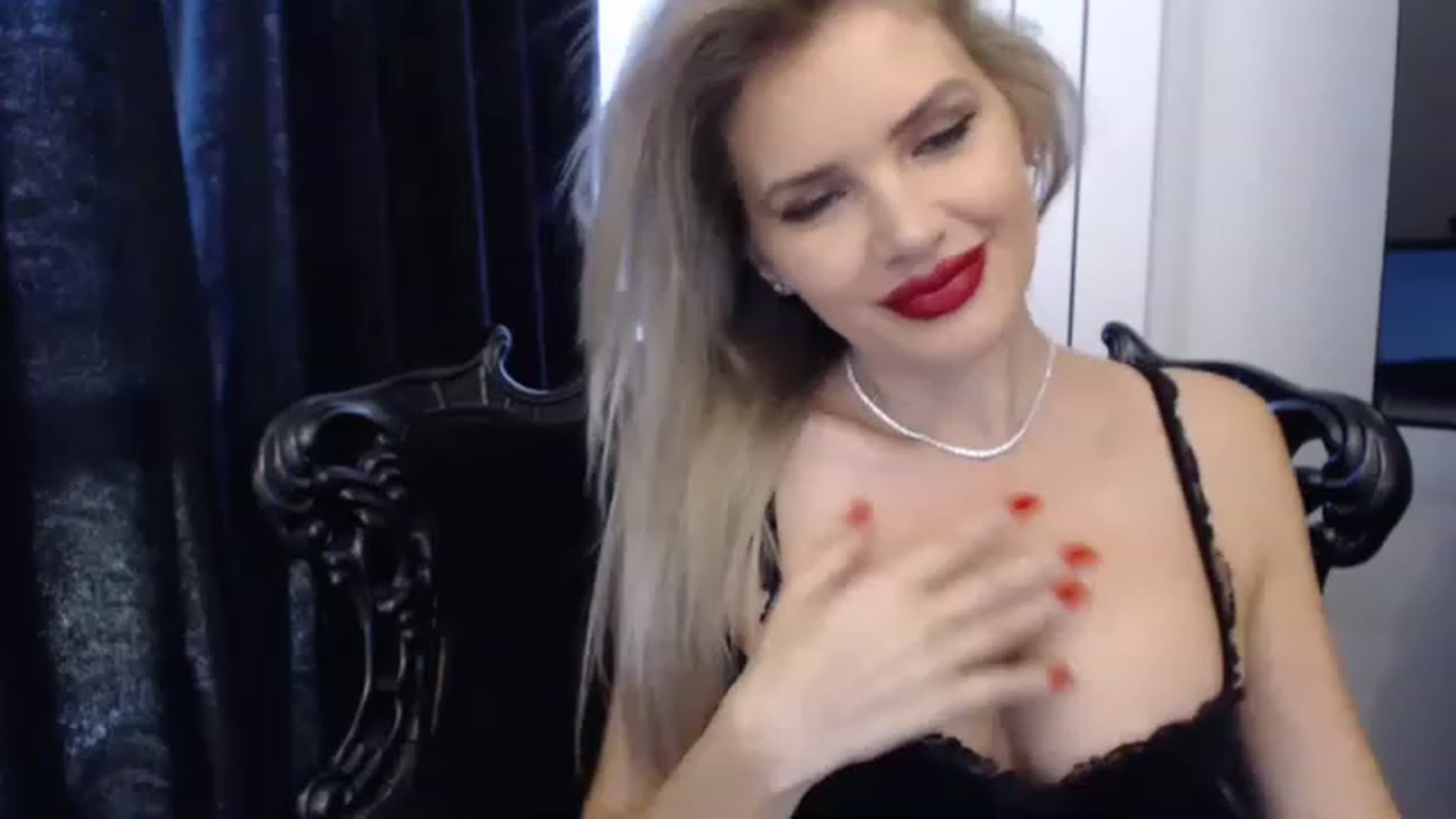 Gallery image thumbnail from Pervita's myfreecams stream on, 04/28/2023, 13:39 image 5 of 20