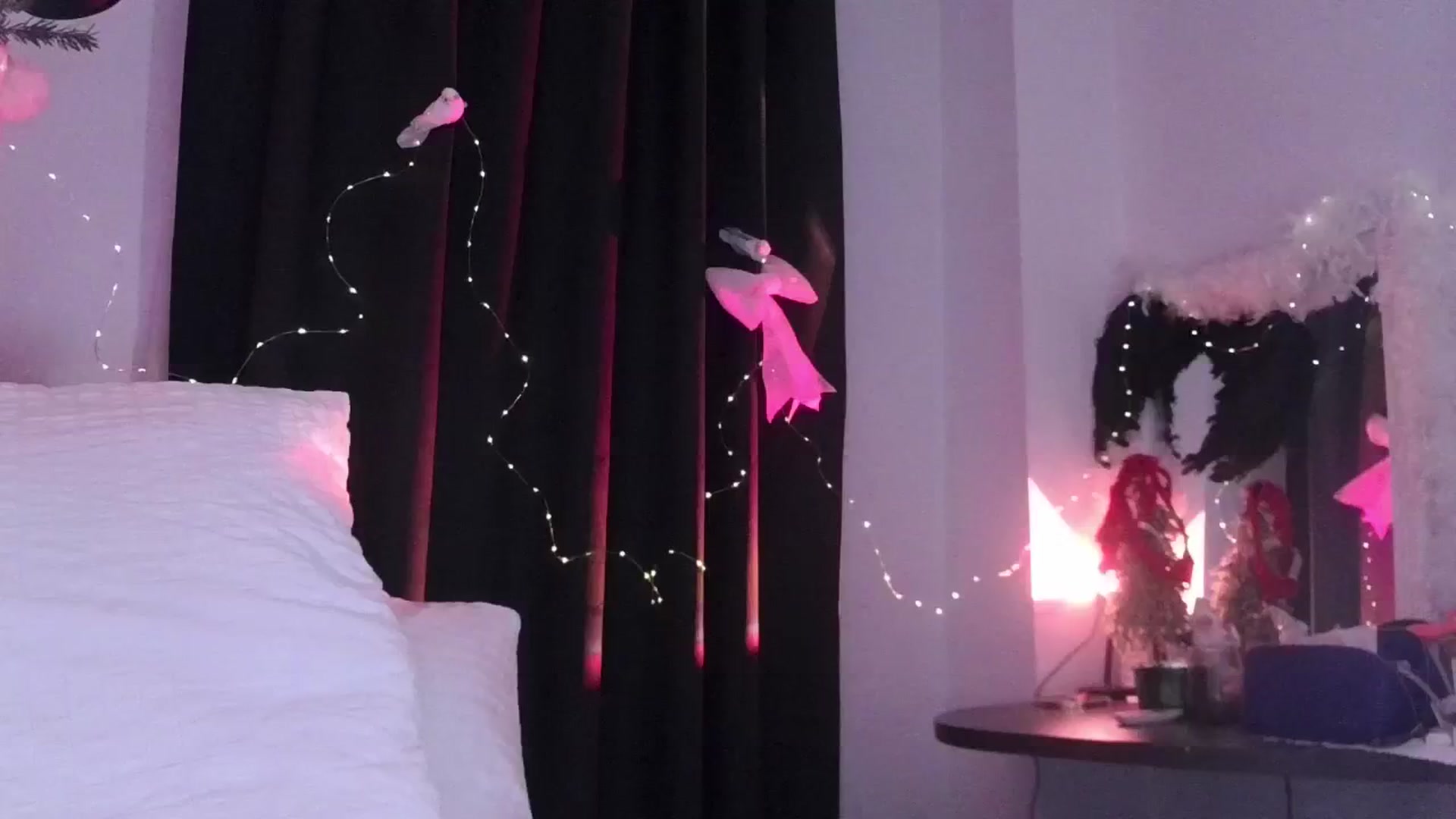 Gallery image thumbnail from Petal___'s myfreecams stream on, 01/06/2025, 20:34 image 16 of 20