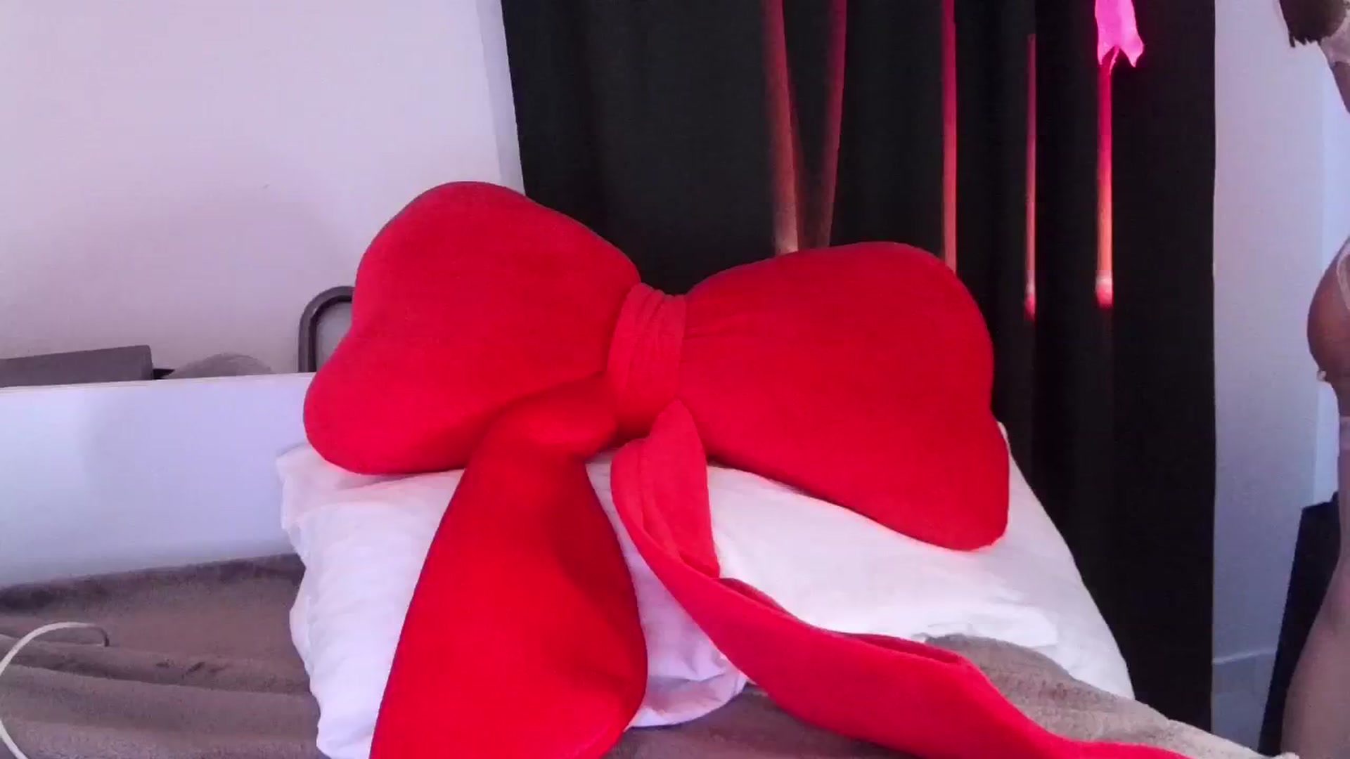 Gallery image thumbnail from Petal___'s myfreecams stream on, 01/21/2025, 17:03 image 15 of 20