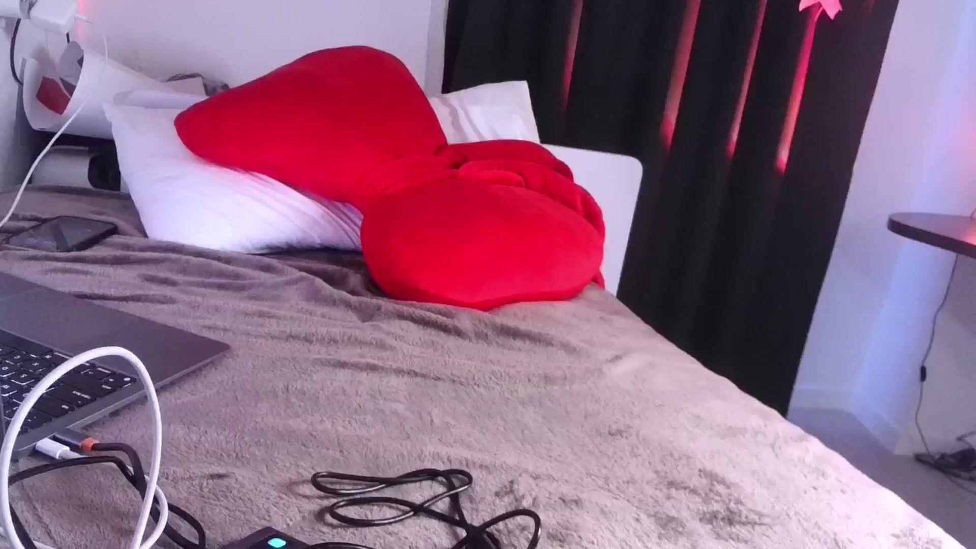 Gallery image thumbnail from Petal___'s myfreecams stream on, 02/04/2025, 16:22 image 14 of 20
