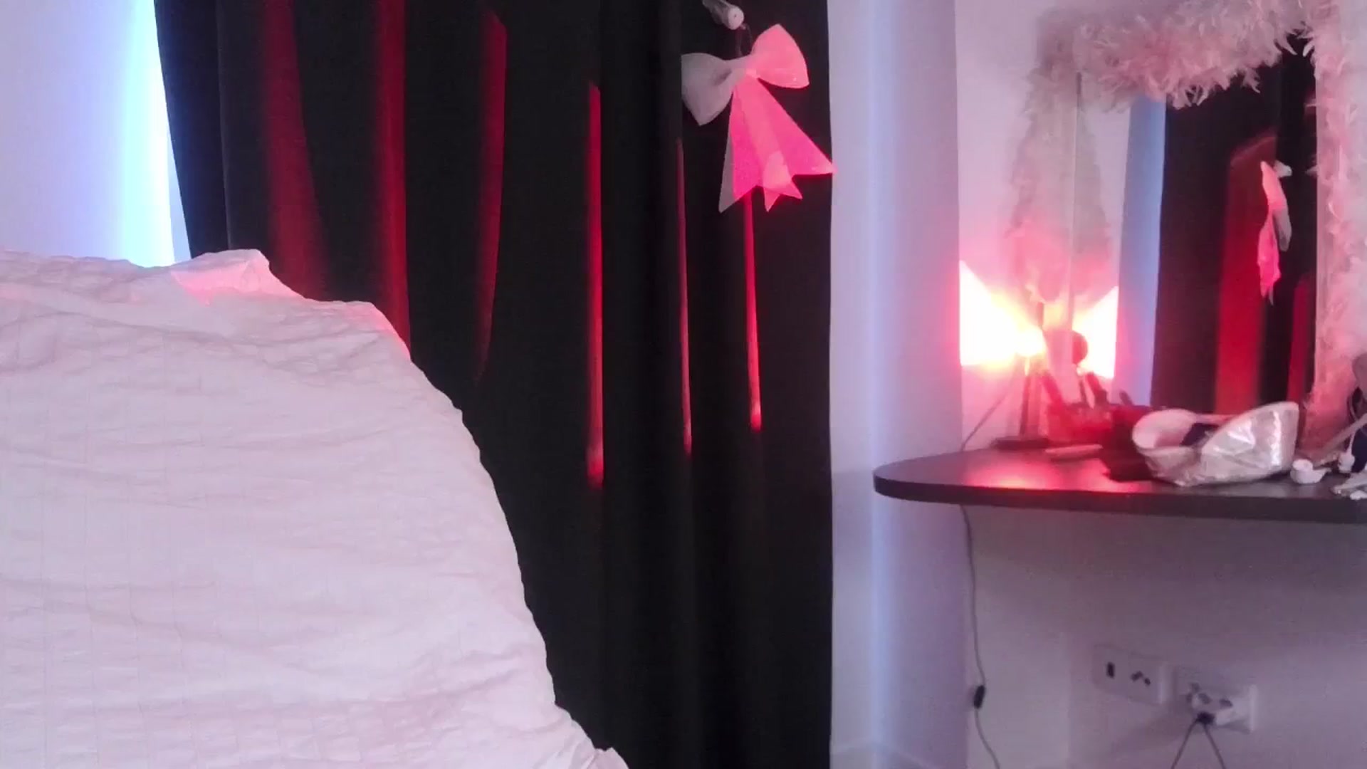 Gallery image thumbnail from Petal___'s myfreecams stream on, 08/04/2025, 13:06 image 17 of 20