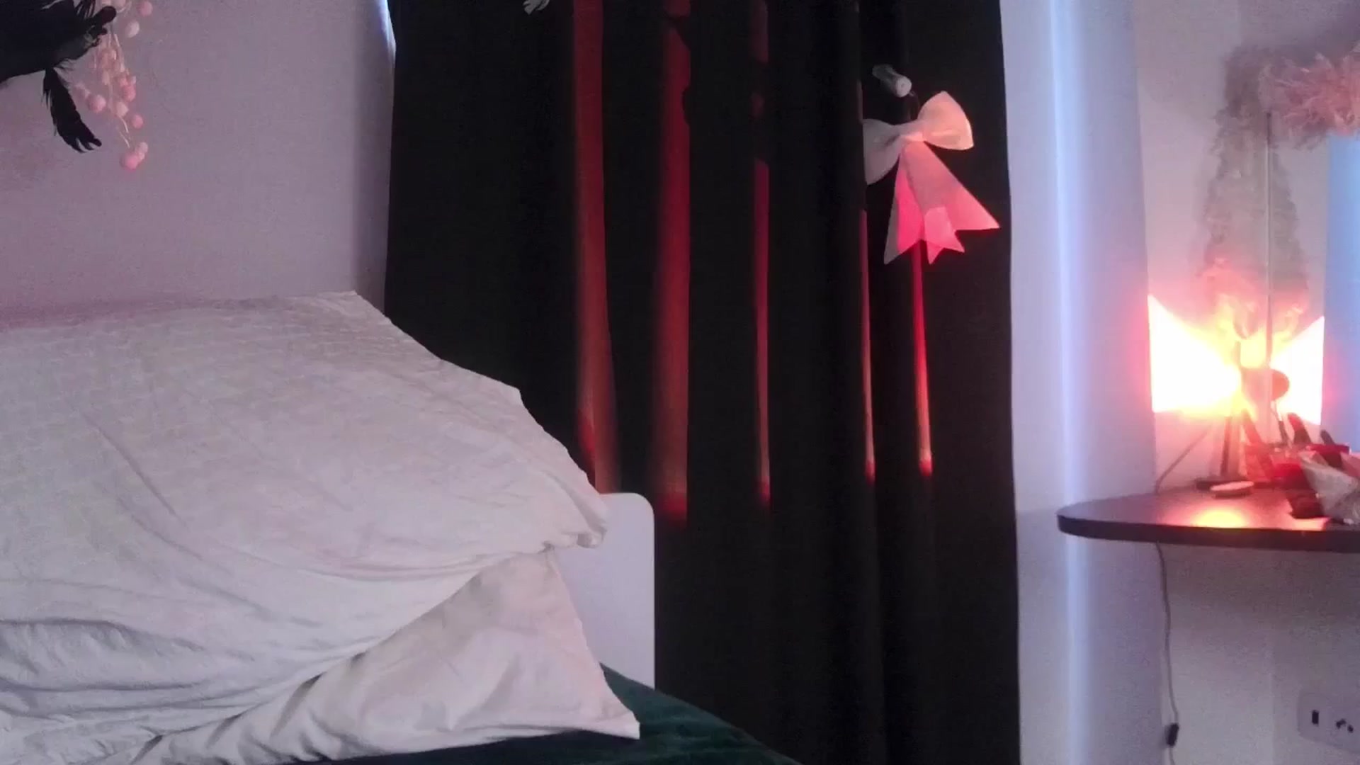 Gallery image thumbnail from Petal___'s myfreecams stream on, 08/05/2025, 10:40 image 9 of 20