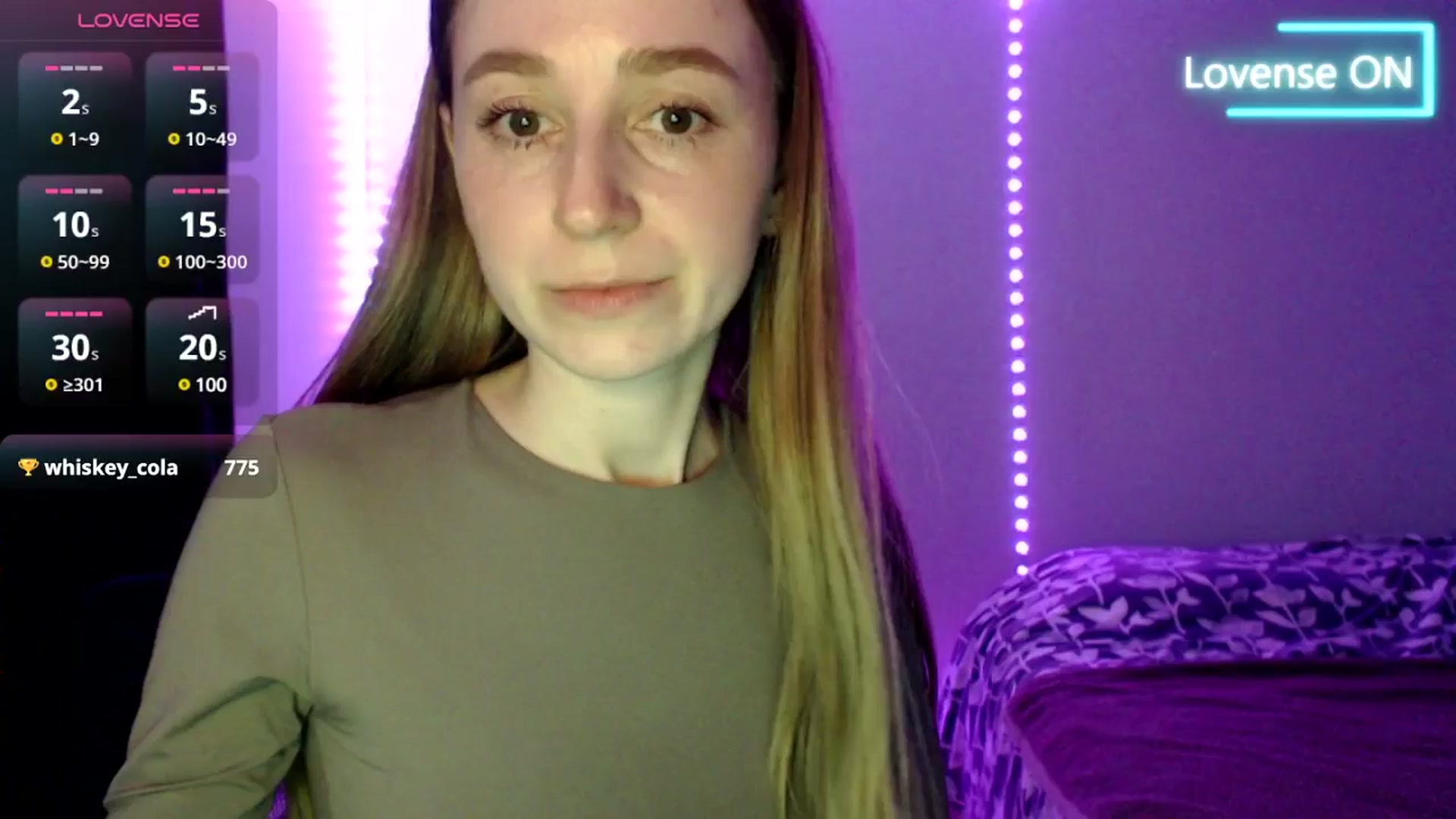 Gallery image thumbnail from PetitAnge_'s myfreecams stream on, 04/12/2025, 17:40 image 14 of 20