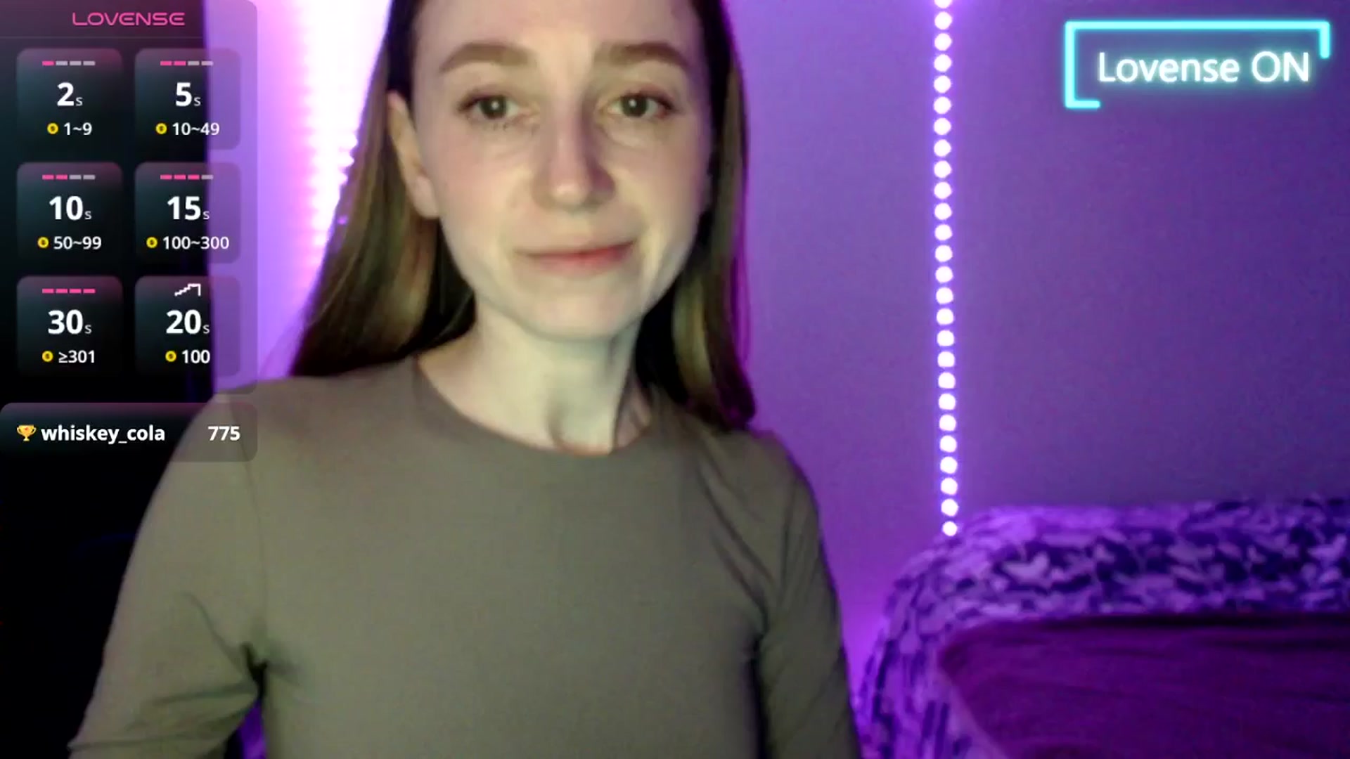 Gallery image thumbnail from PetitAnge_'s myfreecams stream on, 04/12/2025, 17:40 image 15 of 20