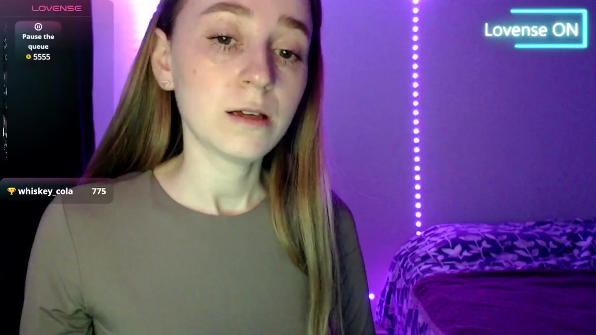 Gallery image thumbnail from PetitAnge_'s myfreecams stream on, 04/12/2025, 17:40 image 17 of 20