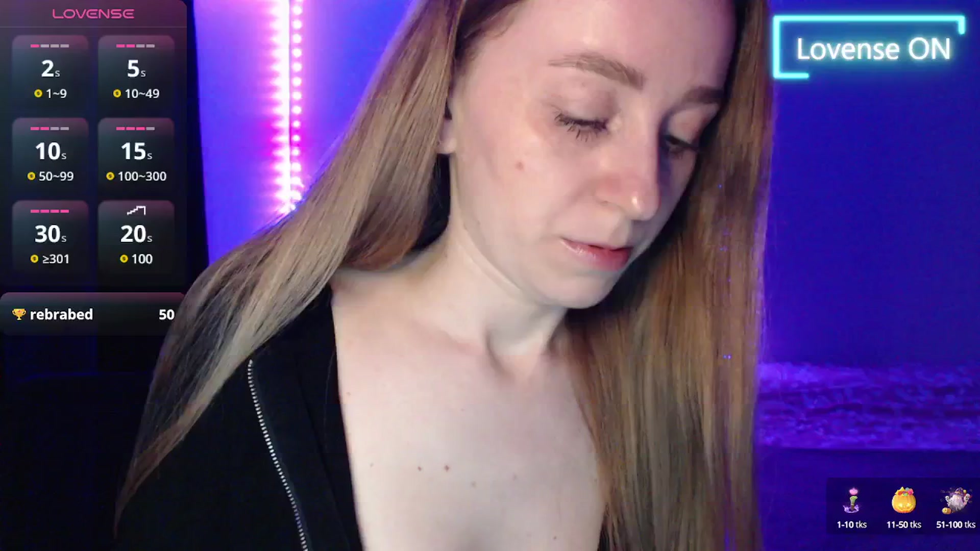Gallery image thumbnail from PetitAnge_'s myfreecams stream on, 05/19/2025, 24:28 image 12 of 20