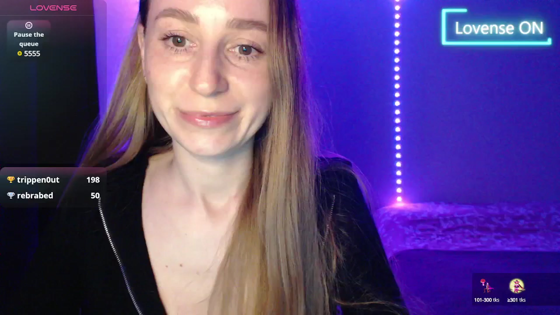 Gallery image thumbnail from PetitAnge_'s myfreecams stream on, 05/19/2025, 24:28 image 19 of 20