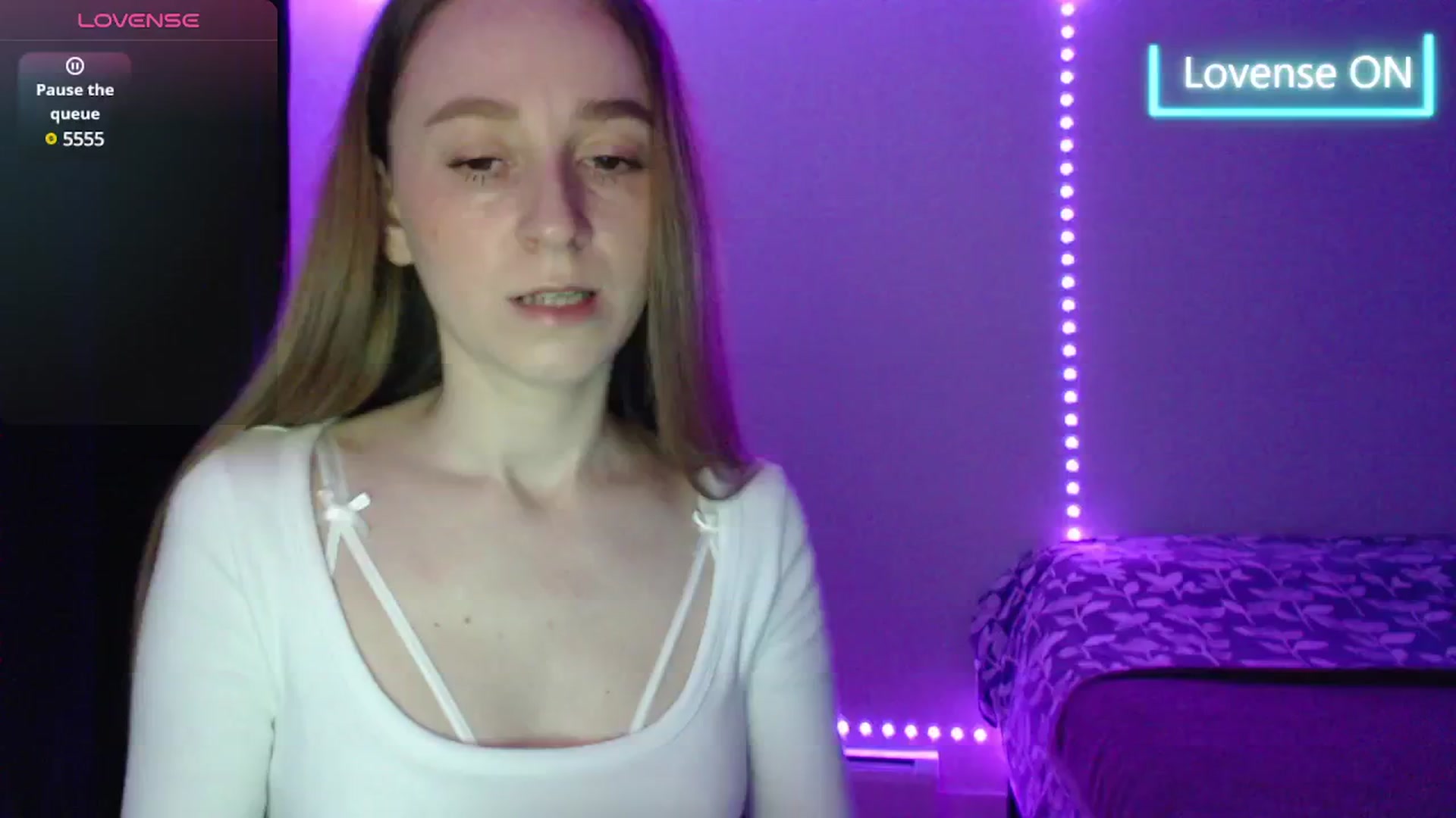 Gallery image thumbnail from PetitAnge_'s myfreecams stream on, 06/04/2025, 15:50 image 15 of 20