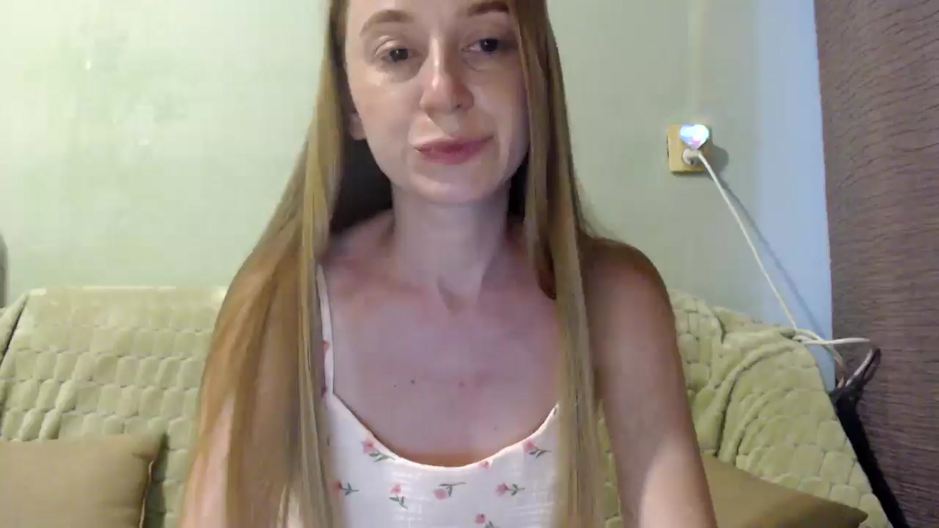 Gallery image thumbnail from PetitAnge_'s myfreecams stream on, 08/18/2025, 18:06 image 1 of 20