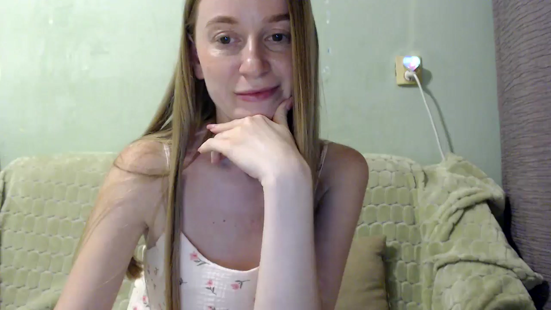 Gallery image thumbnail from PetitAnge_'s myfreecams stream on, 08/19/2025, 20:06 image 5 of 20