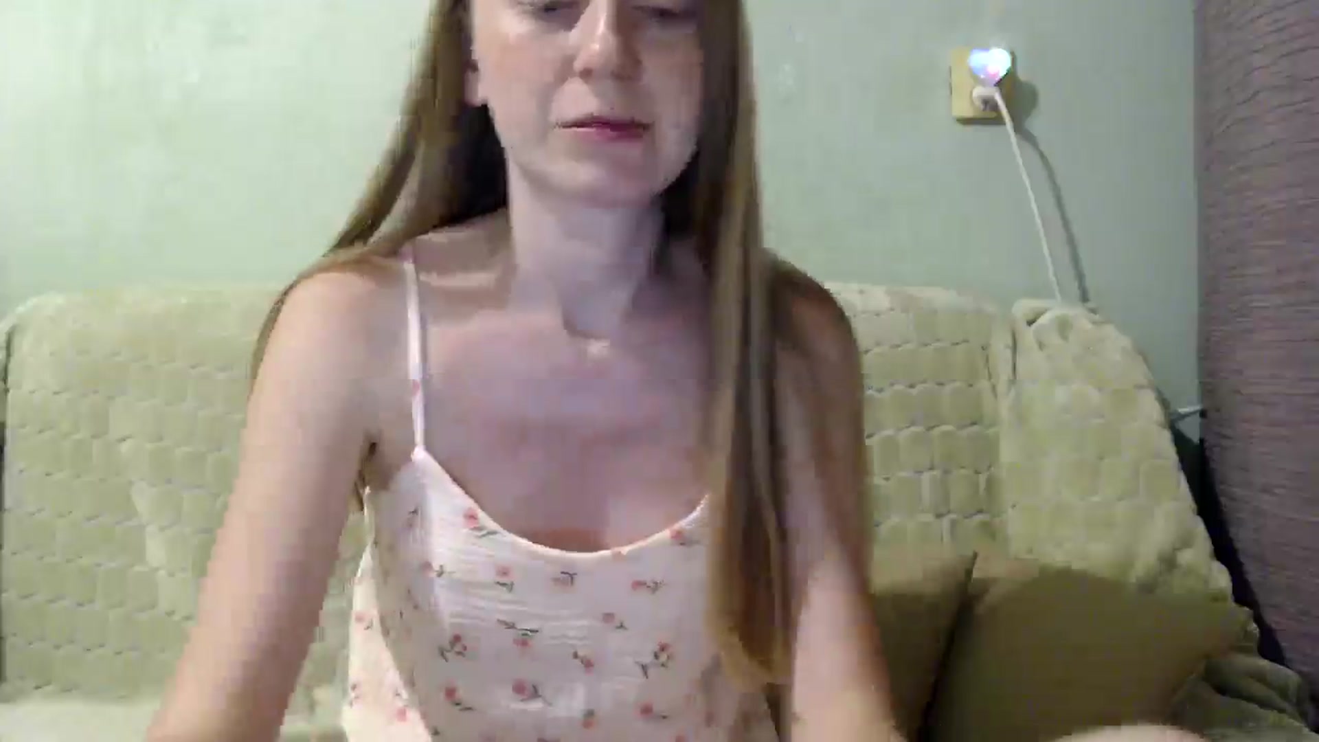 Gallery image thumbnail from PetitAnge_'s myfreecams stream on, 08/19/2025, 20:06 image 19 of 20