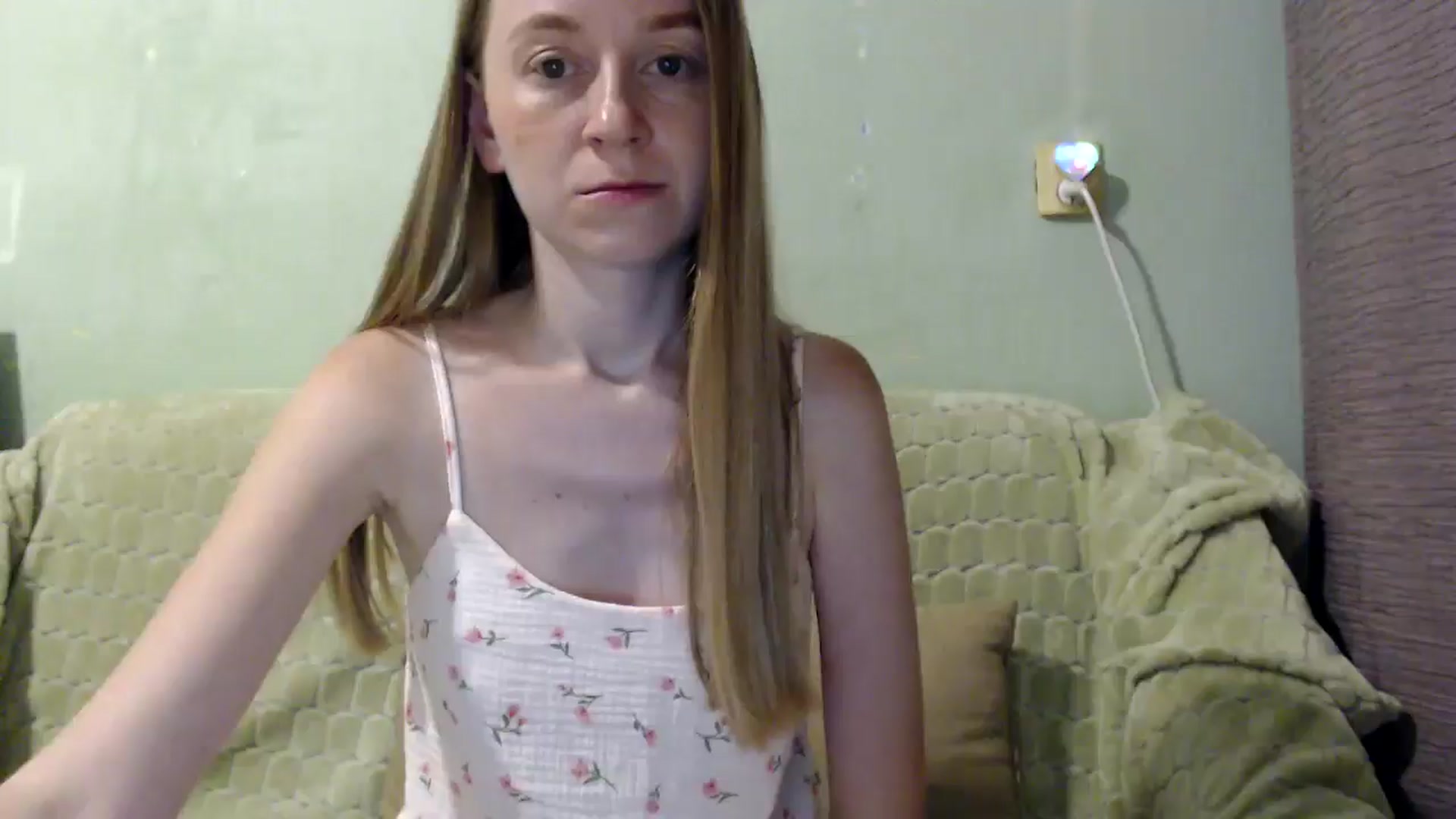 Gallery image thumbnail from PetitAnge_'s myfreecams stream on, 08/19/2025, 20:06 image 1 of 20