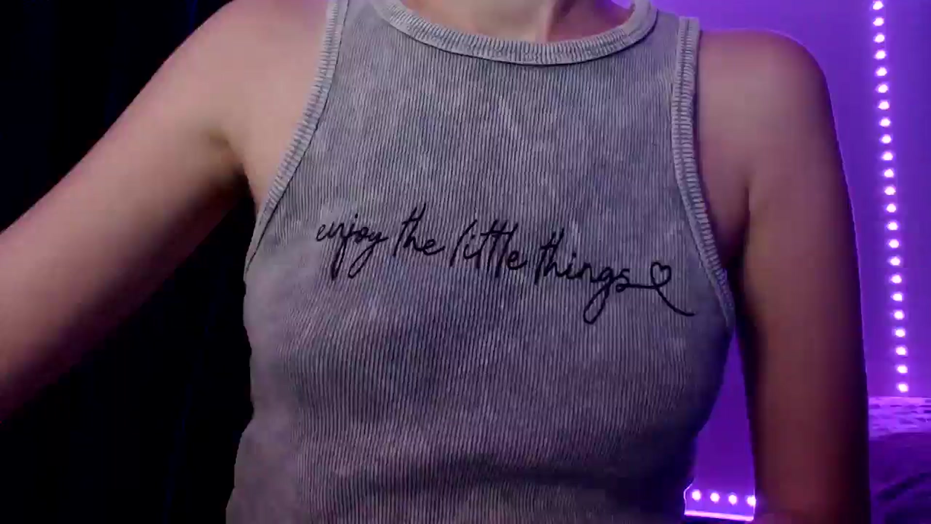 Gallery image thumbnail from PetitAnge_'s myfreecams stream on, 10/06/2025, 19:08 image 15 of 20