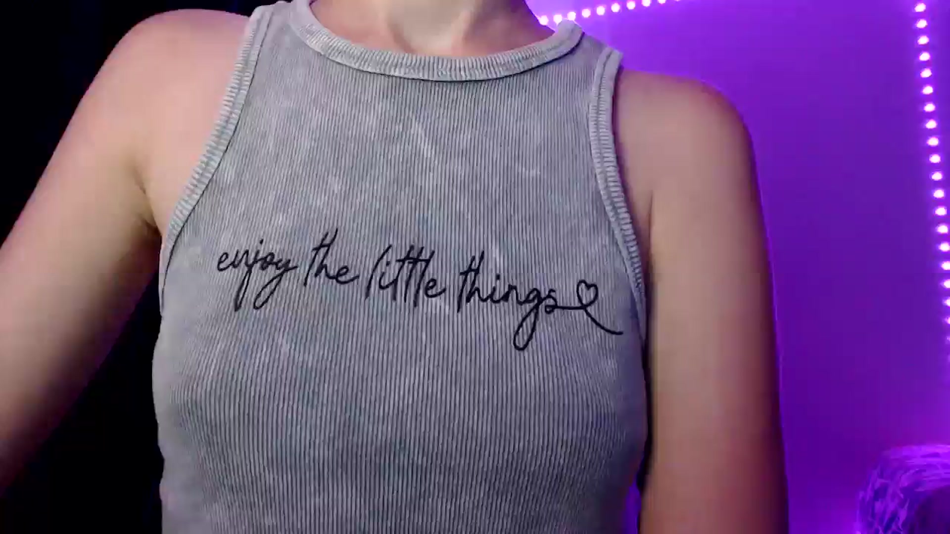 Gallery image thumbnail from PetitAnge_'s myfreecams stream on, 10/06/2025, 19:08 image 4 of 20