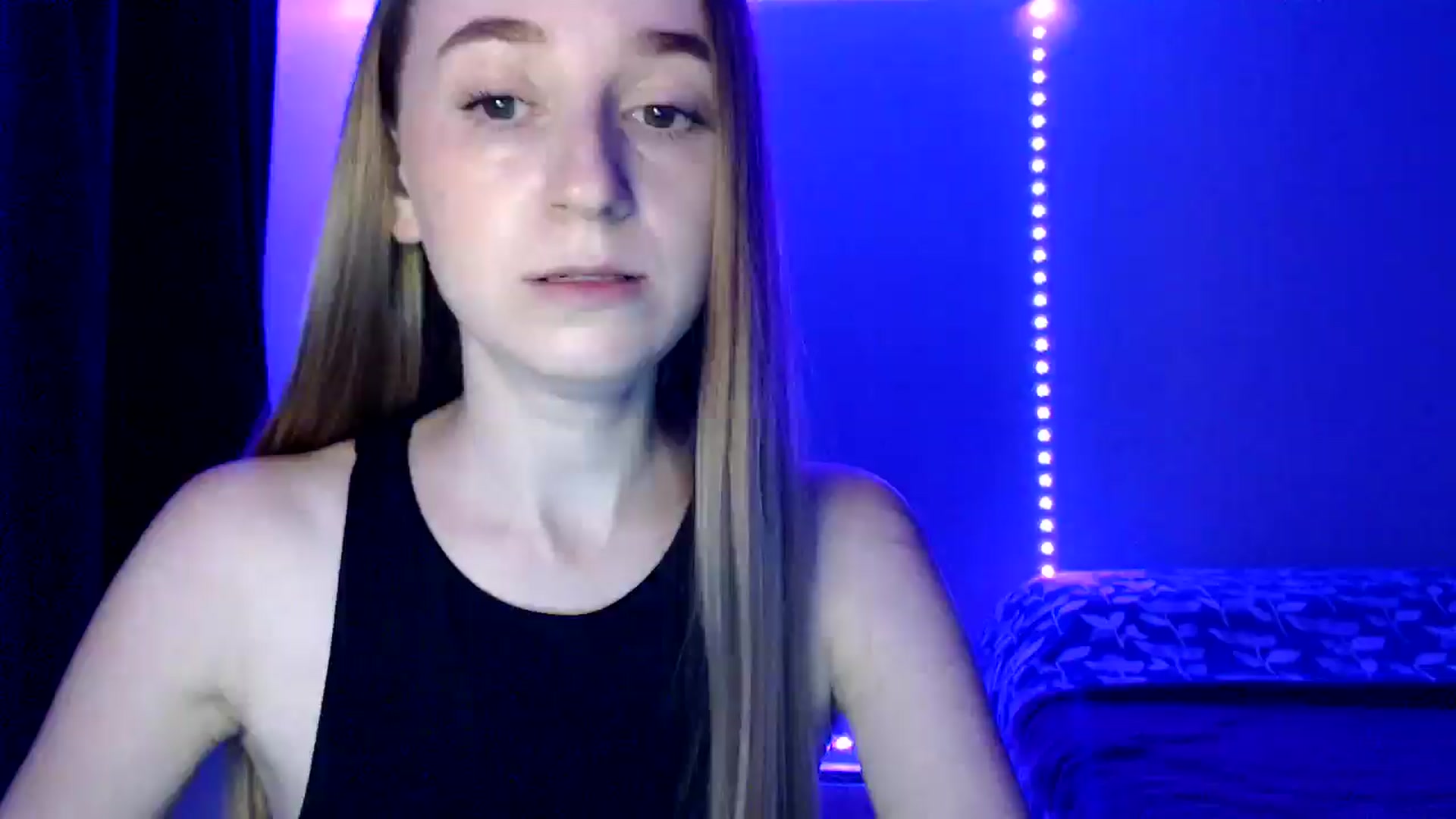 Gallery image thumbnail from PetitAnge_'s myfreecams stream on, 10/12/2025, 16:57 image 1 of 20