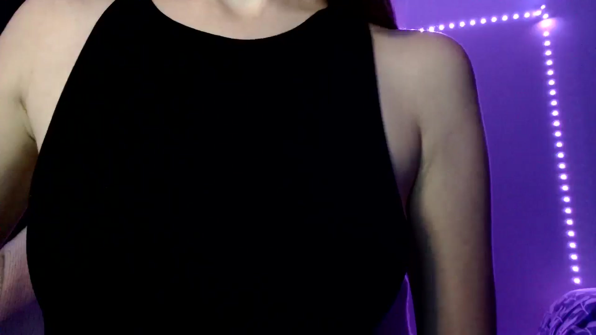 Gallery image thumbnail from PetitAnge_'s myfreecams stream on, 10/12/2025, 16:57 image 9 of 20
