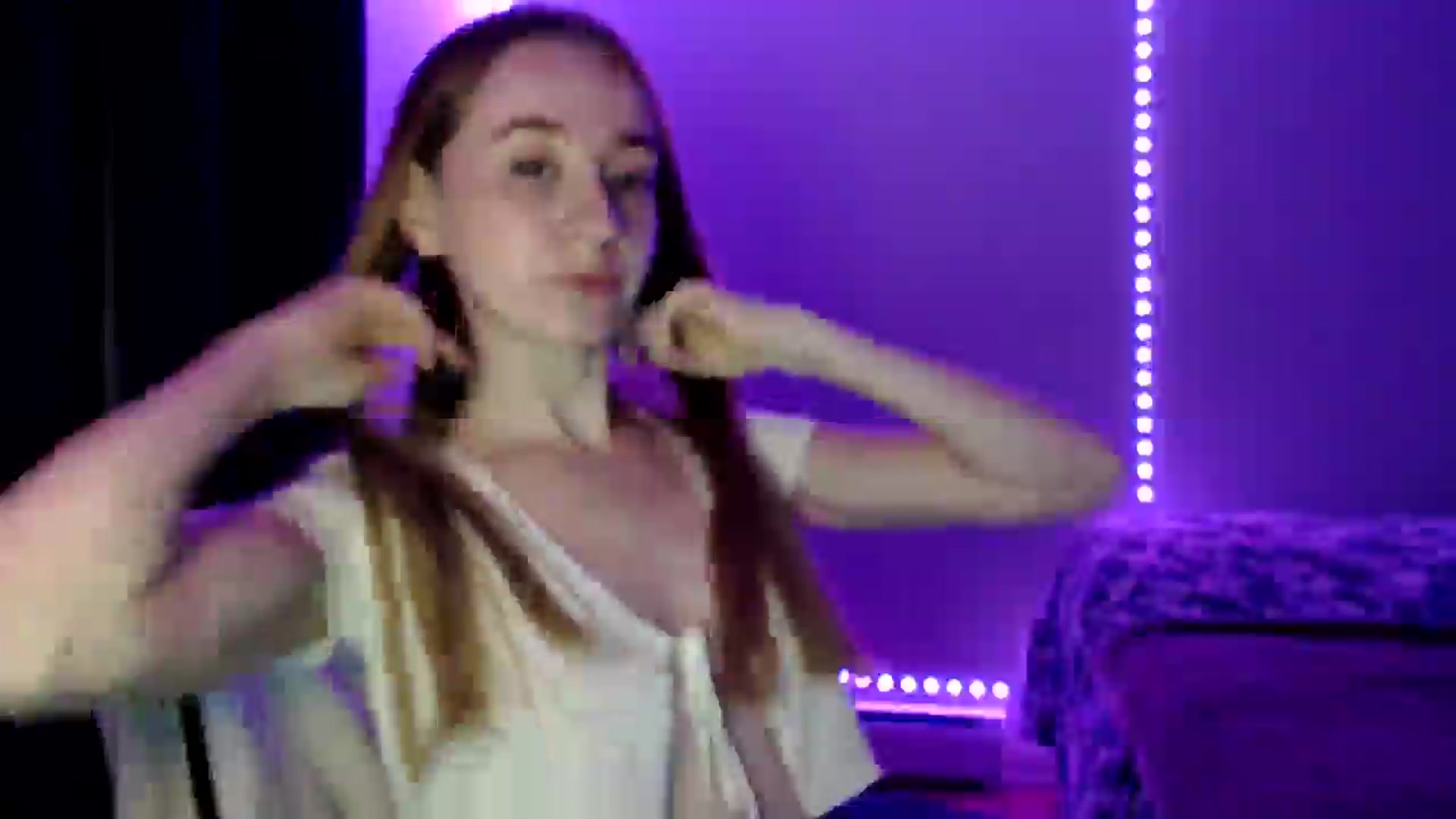 Gallery image thumbnail from PetitAnge_'s myfreecams stream on, 10/13/2025, 02:04 image 19 of 20