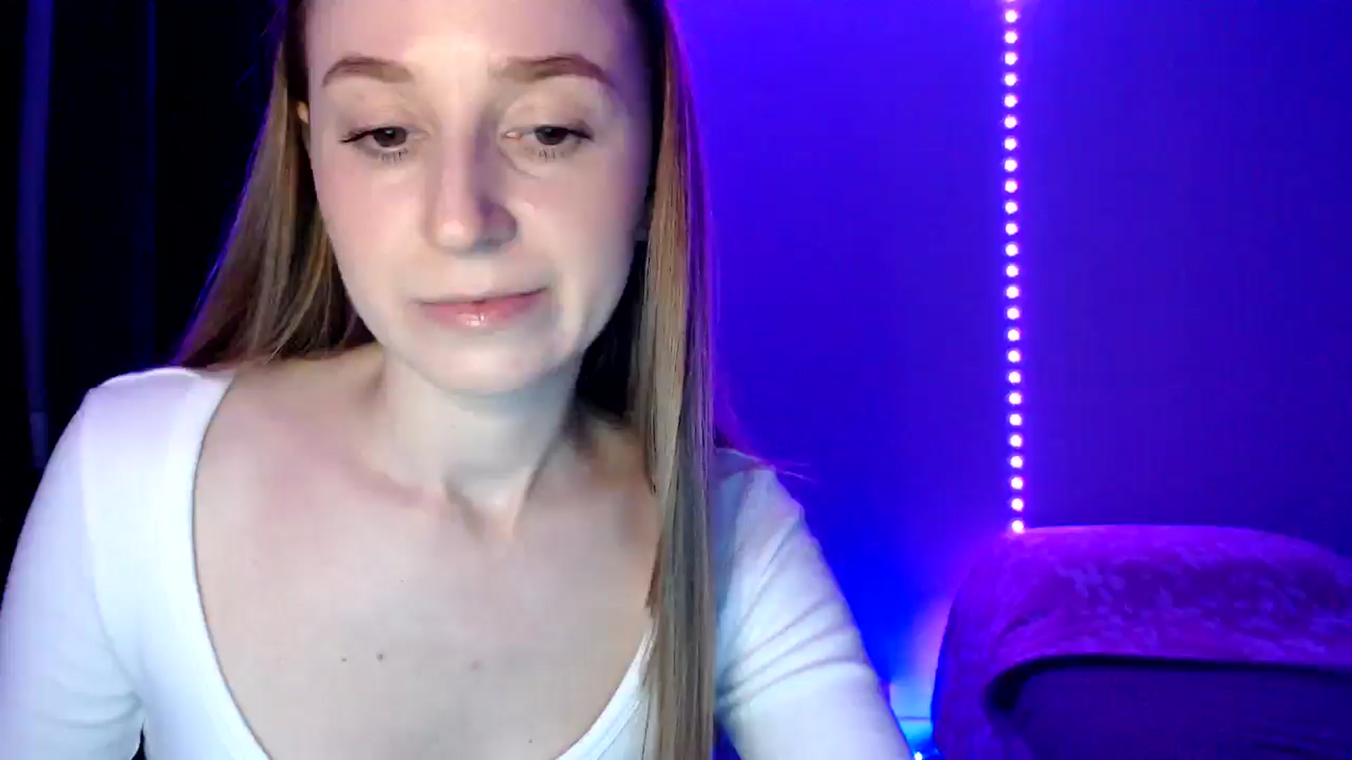 Gallery image thumbnail from PetitAnge_'s myfreecams stream on, 10/22/2025, 22:02 image 1 of 20