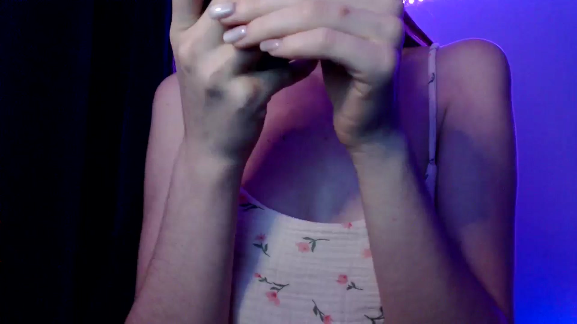 Gallery image thumbnail from PetitAnge_'s myfreecams stream on, 10/27/2025, 19:28 image 12 of 20