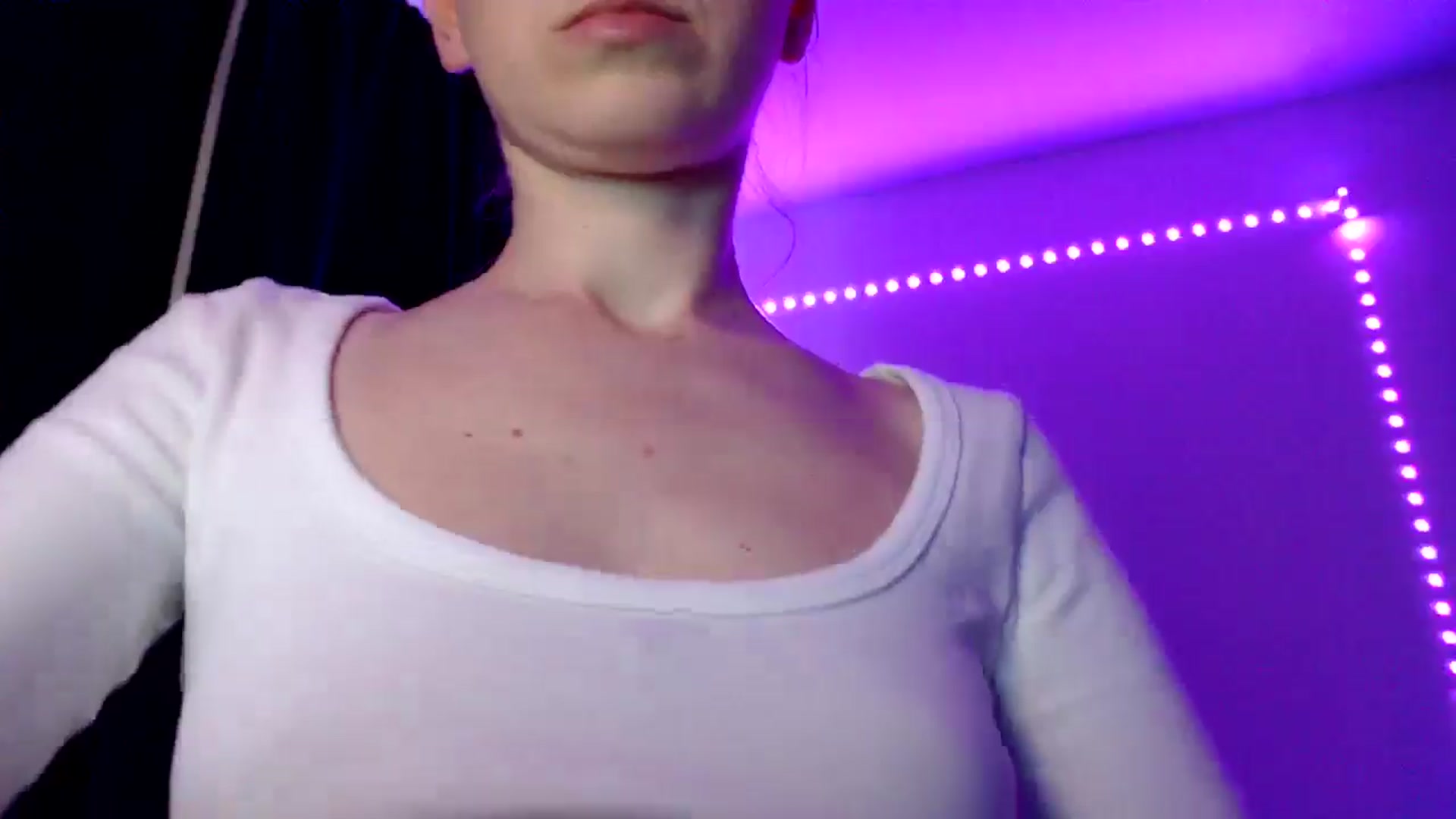 Gallery image thumbnail from PetitAnge_'s myfreecams stream on, 10/29/2025, 21:04 image 2 of 20