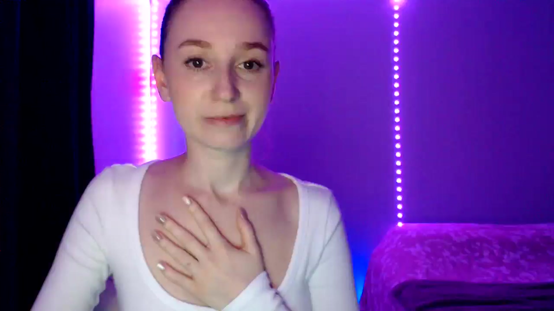 Gallery image thumbnail from PetitAnge_'s myfreecams stream on, 10/29/2025, 21:04 image 1 of 20