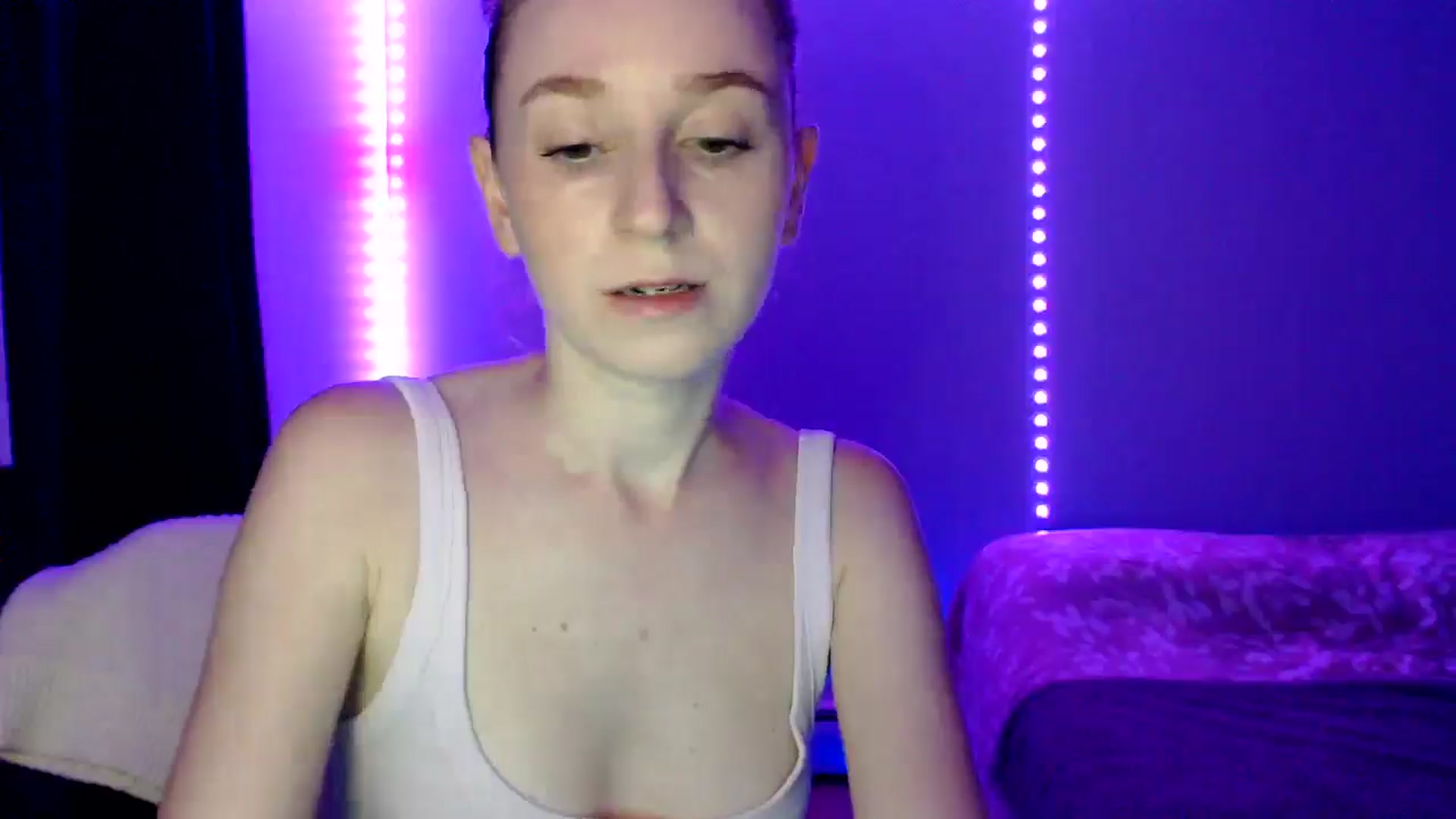 Gallery image thumbnail from PetitAnge_'s myfreecams stream on, 11/03/2025, 21:41 image 3 of 20
