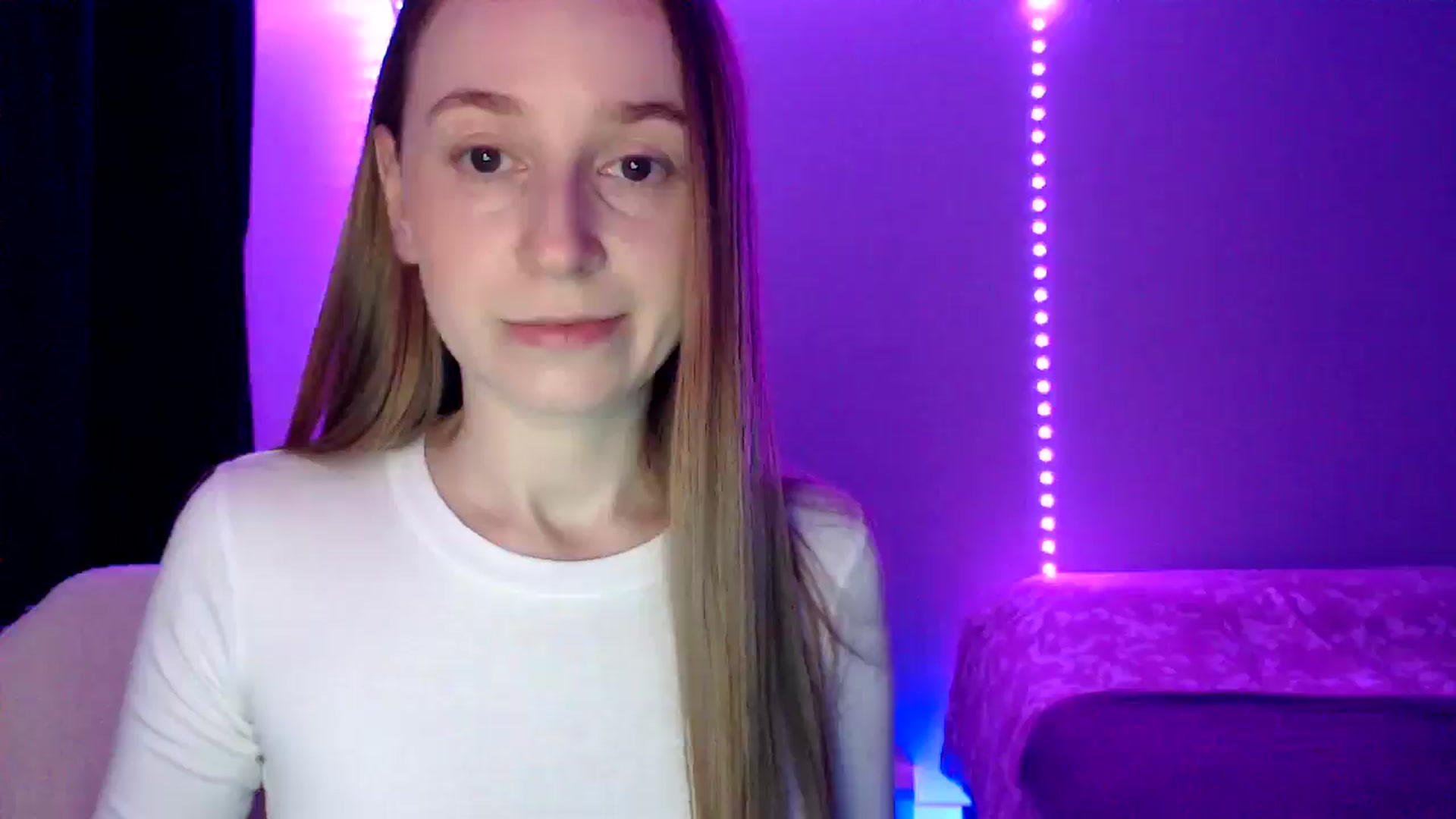 Gallery image thumbnail from PetitAnge_'s myfreecams stream on, 11/07/2025, 18:06 image 20 of 20