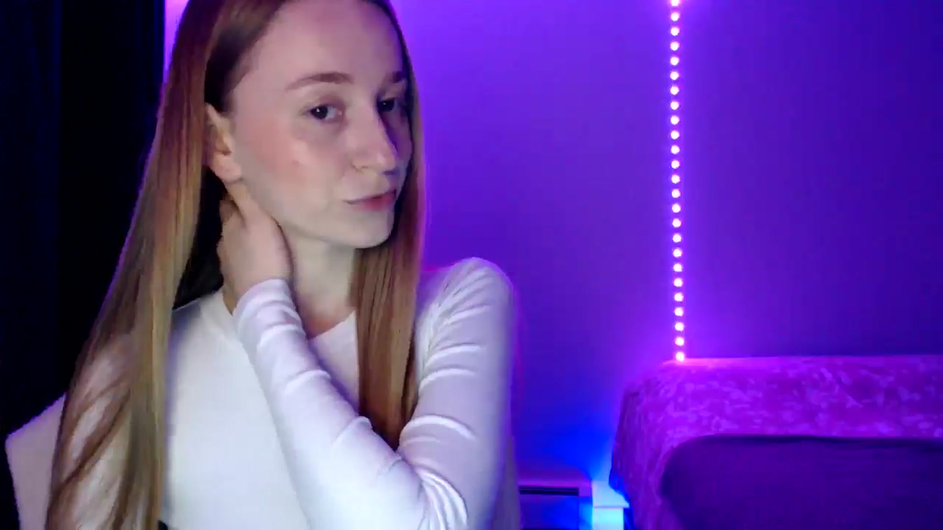 Gallery image thumbnail from PetitAnge_'s myfreecams stream on, 11/07/2025, 18:06 image 4 of 20