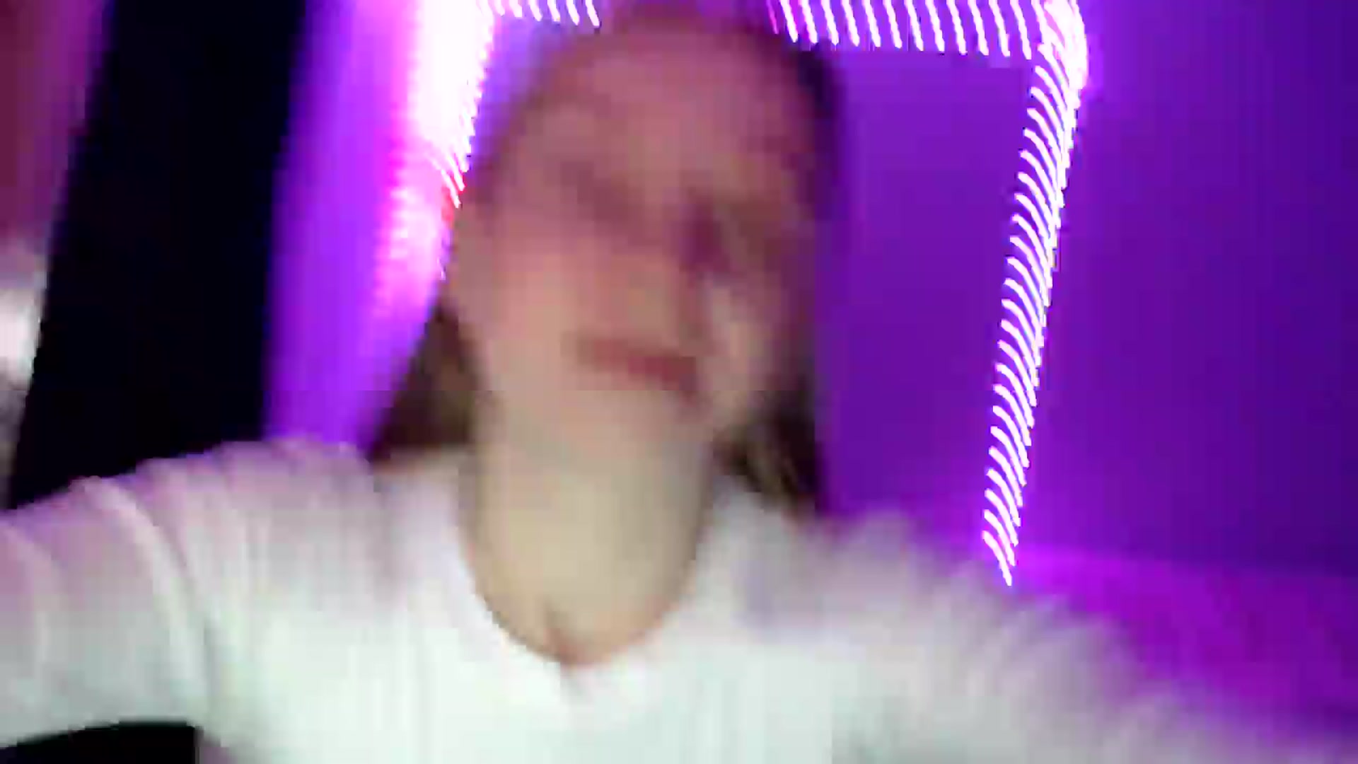 Gallery image thumbnail from PetitAnge_'s myfreecams stream on, 11/07/2025, 18:06 image 9 of 20