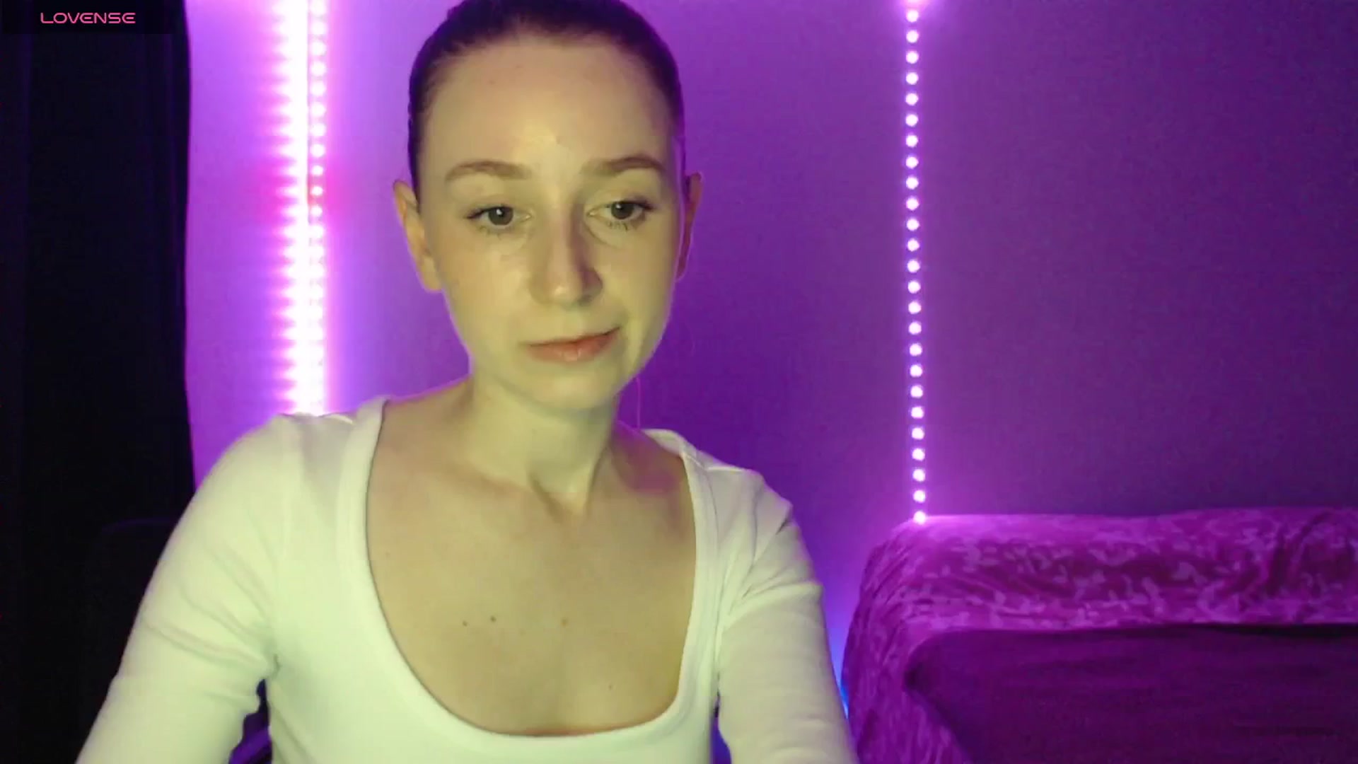 Gallery image thumbnail from PetitAnge_'s myfreecams stream on, 11/10/2025, 20:32 image 20 of 20
