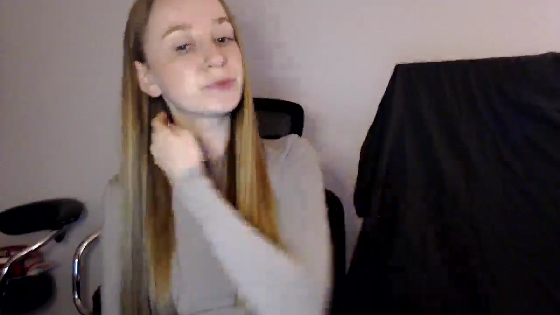 Gallery image thumbnail from PetitAnge_'s myfreecams stream on, 11/12/2025, 02:25 image 12 of 20