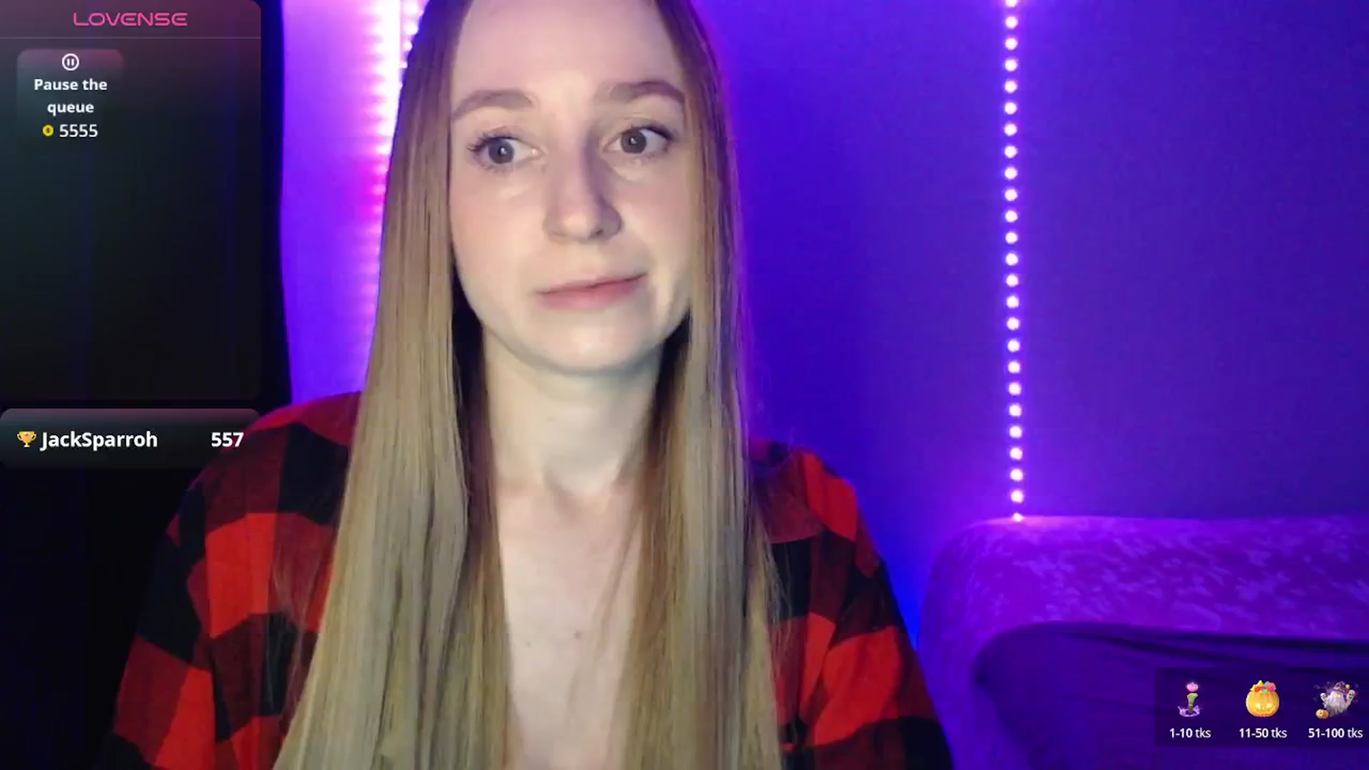 Gallery image thumbnail from PetitAnge_'s myfreecams stream on, 11/12/2025, 22:19 image 6 of 20