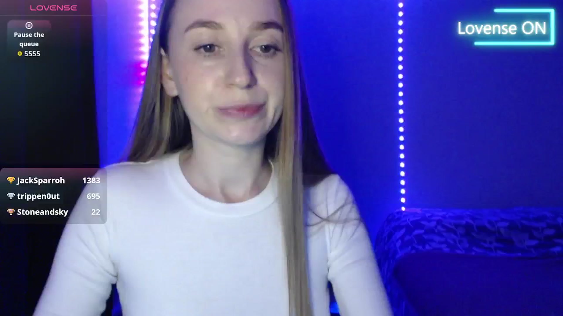 Gallery image thumbnail from PetitAnge_'s myfreecams stream on, 11/17/2025, 21:07 image 13 of 20