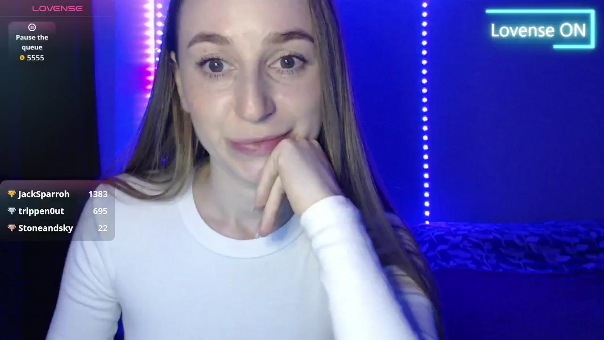 Gallery image thumbnail from PetitAnge_'s myfreecams stream on, 11/17/2025, 21:07 image 12 of 20
