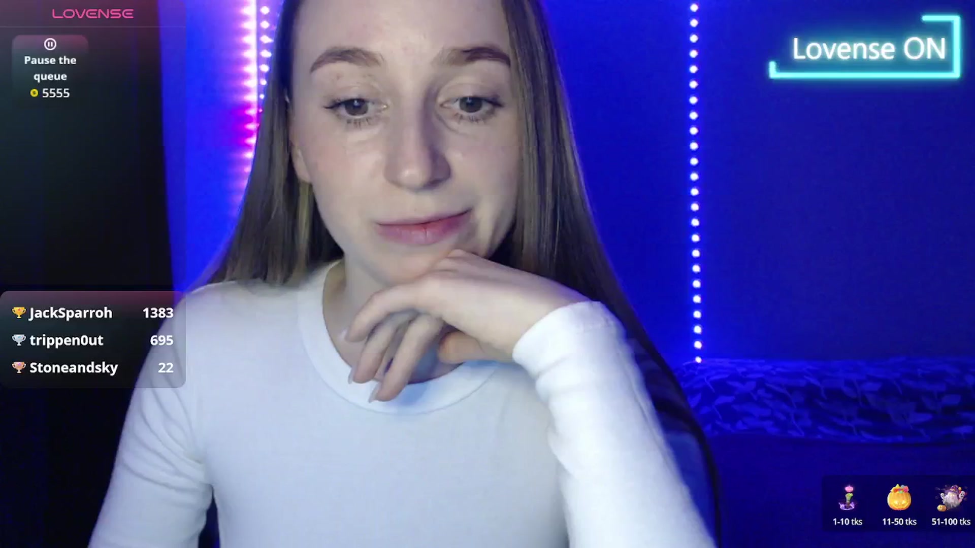 Gallery image thumbnail from PetitAnge_'s myfreecams stream on, 11/17/2025, 21:07 image 14 of 20