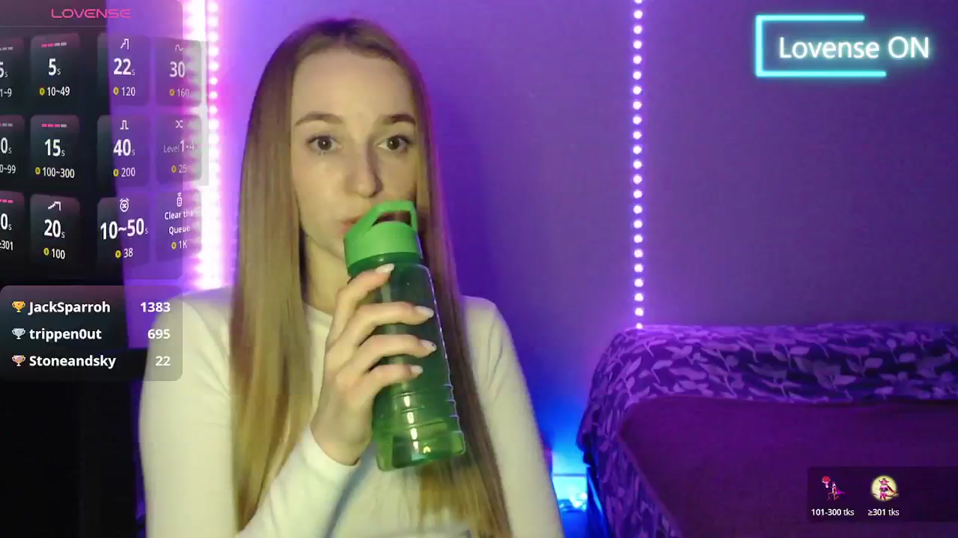 Gallery image thumbnail from PetitAnge_'s myfreecams stream on, 11/17/2025, 21:07 image 1 of 20
