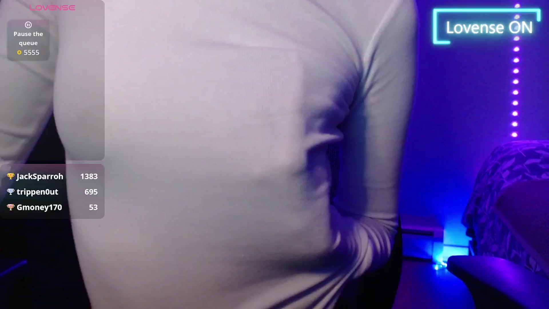 Gallery image thumbnail from PetitAnge_'s myfreecams stream on, 11/17/2025, 21:07 image 18 of 20
