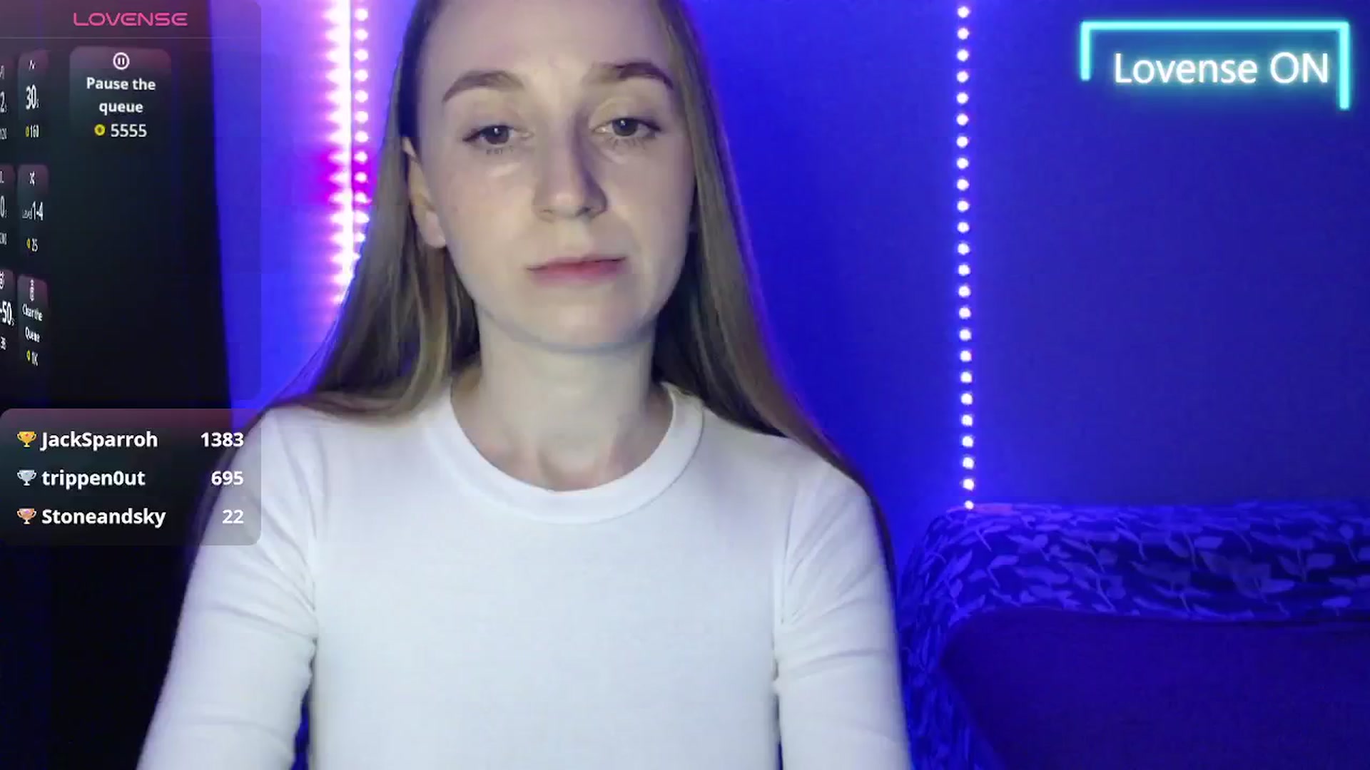 Gallery image thumbnail from PetitAnge_'s myfreecams stream on, 11/17/2025, 21:07 image 11 of 20
