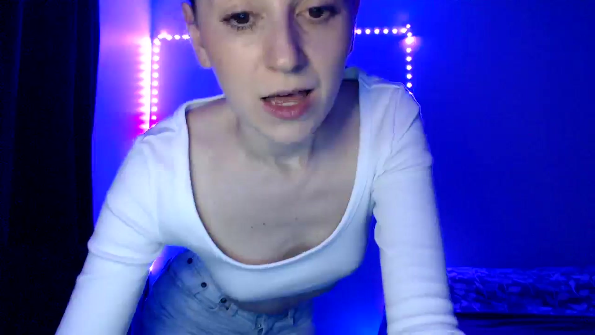 Gallery image thumbnail from PetitAnge_'s myfreecams stream on, 11/21/2025, 22:46 image 10 of 20