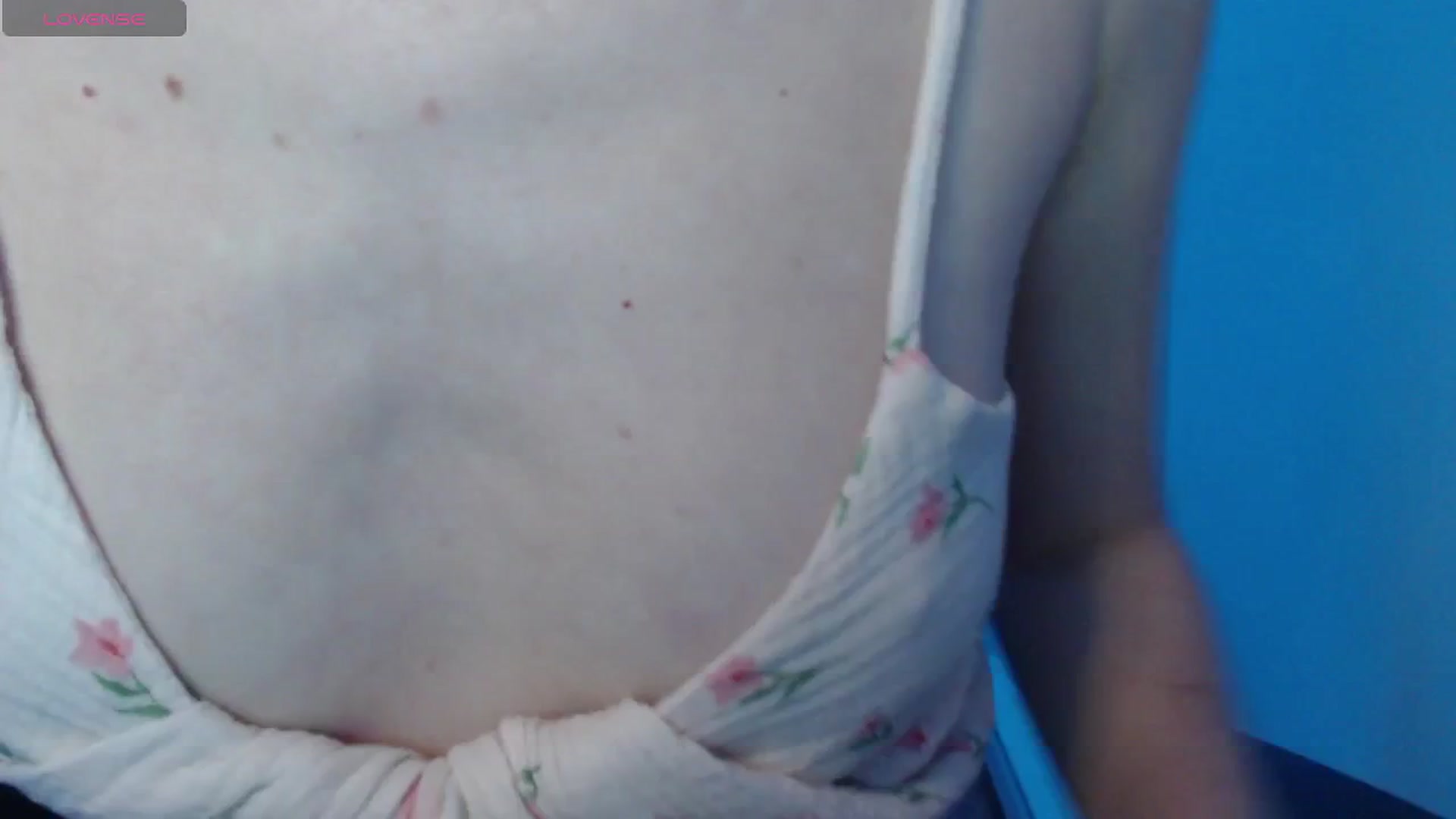 Gallery image thumbnail from PetitAnge_'s myfreecams stream on, 12/18/2025, 03:46 image 10 of 20