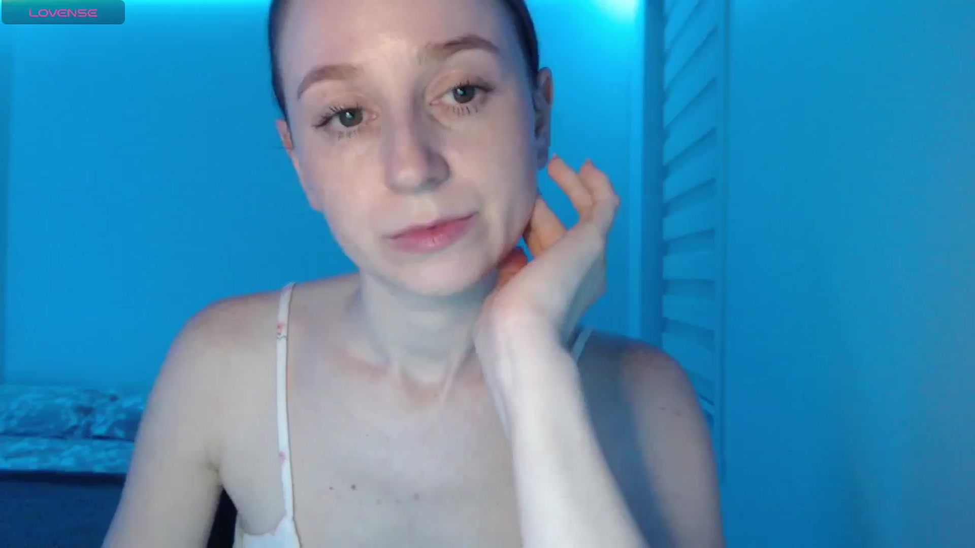 Gallery image thumbnail from PetitAnge_'s myfreecams stream on, 12/18/2025, 03:46 image 9 of 20