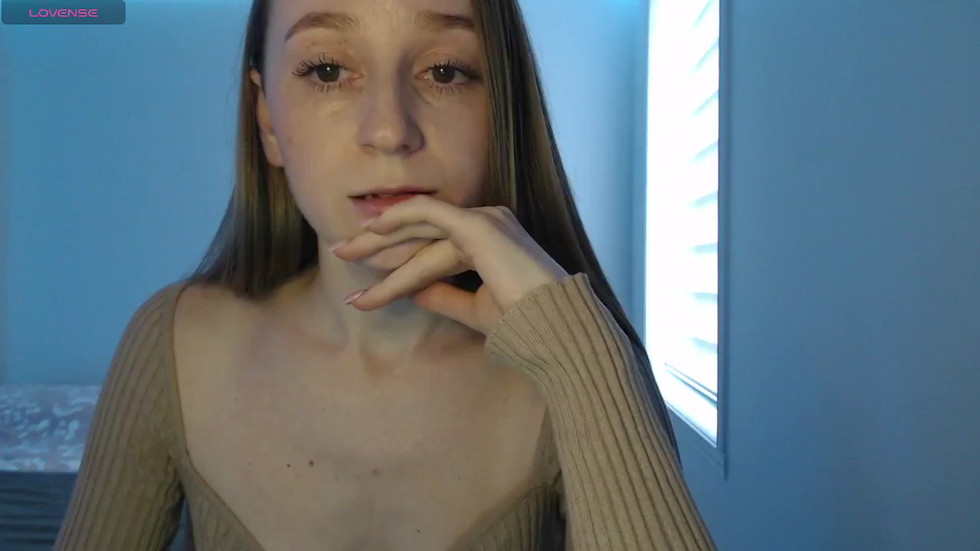 Gallery image thumbnail from PetitAnge_'s myfreecams stream on, 12/20/2025, 20:09 image 11 of 20